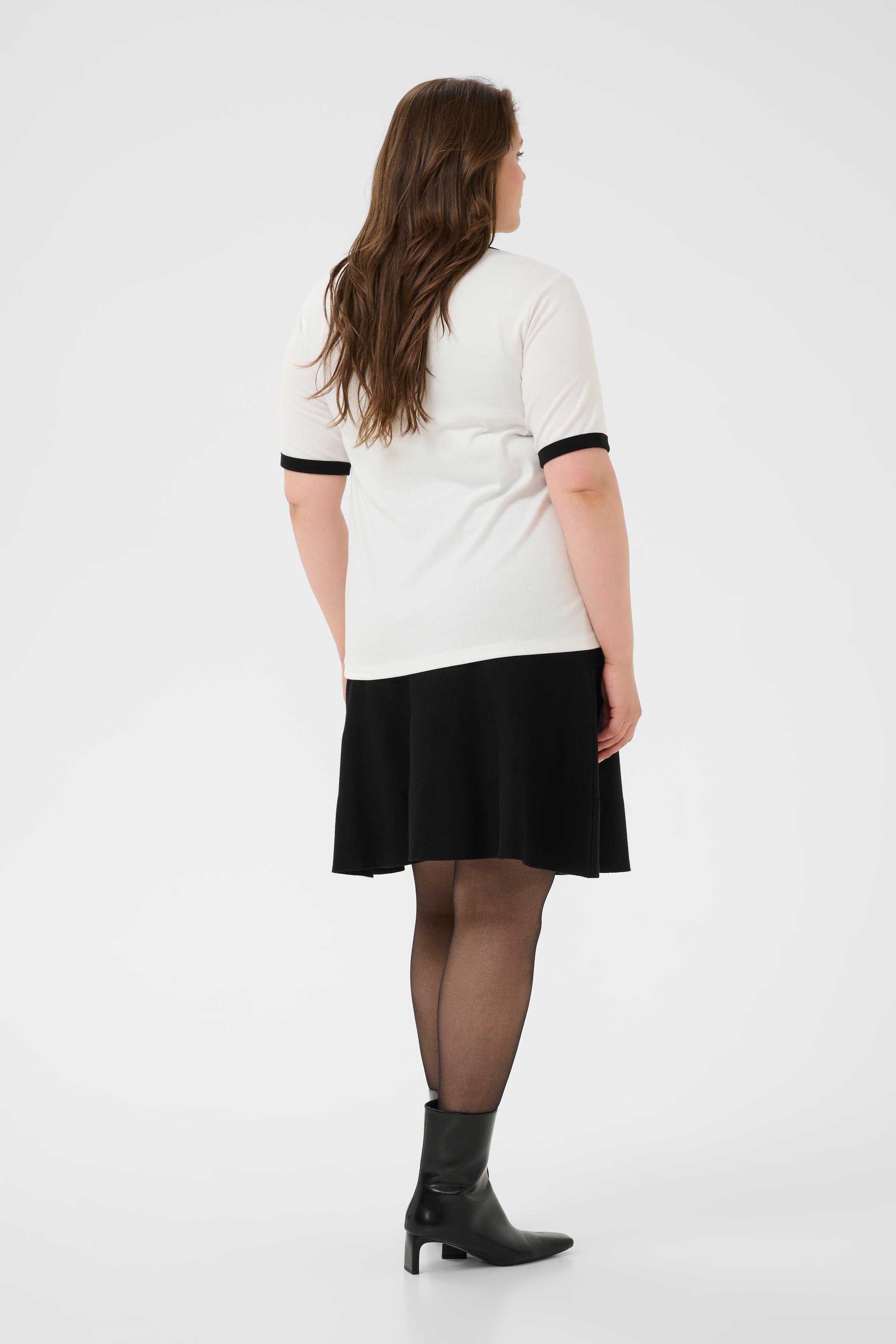 KColivie T-shirt LOOKBOOK FRONT 10583887-110602