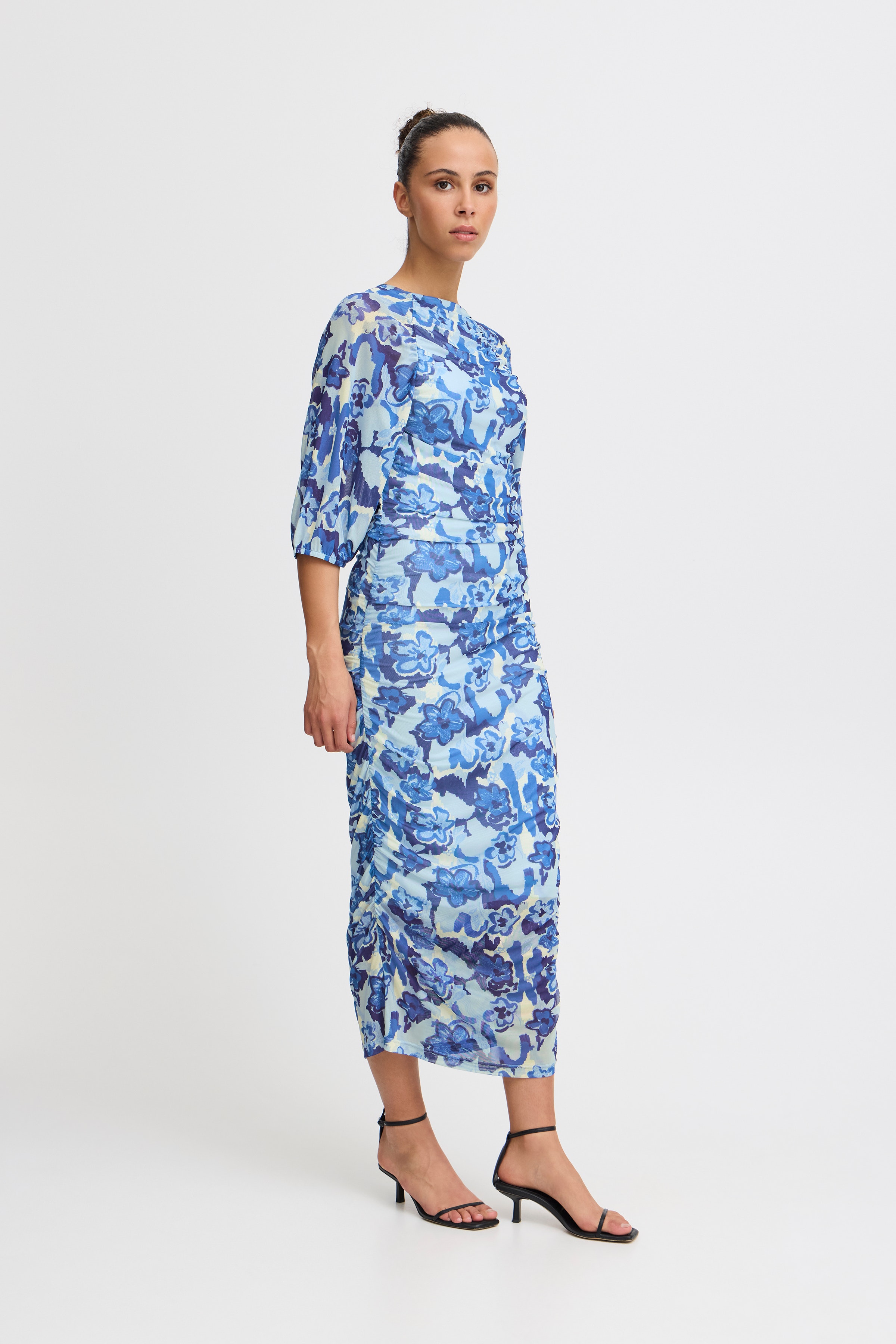 IHODESSY Kjole LOOKBOOK FRONT 20121907-203771