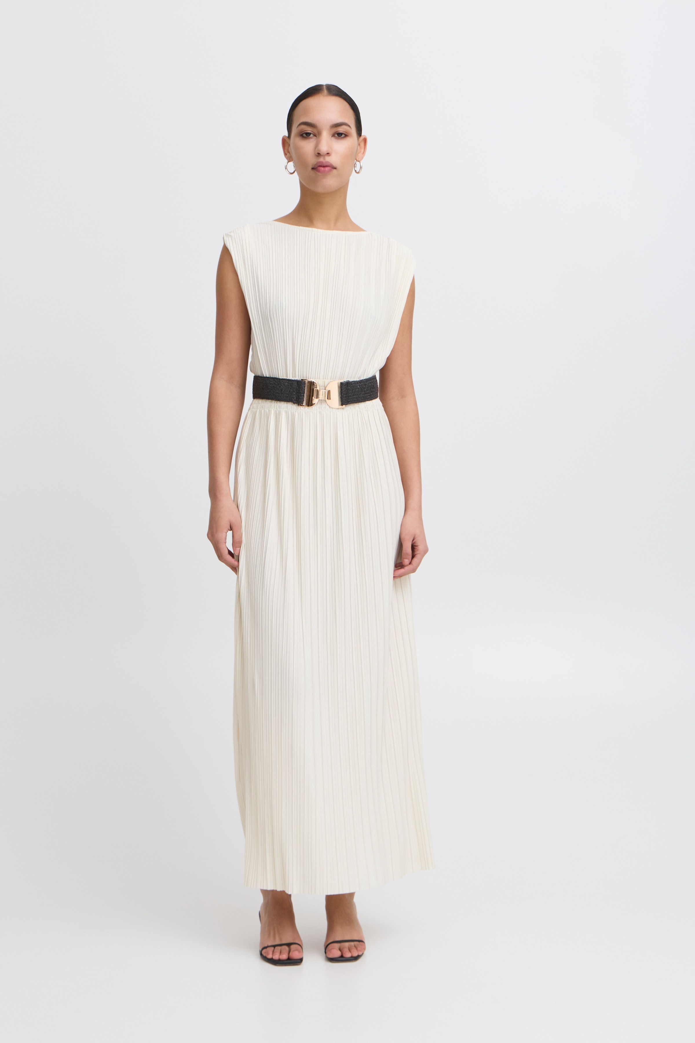 IARONILIA Belte LOOKBOOK FRONT 20123529-194008