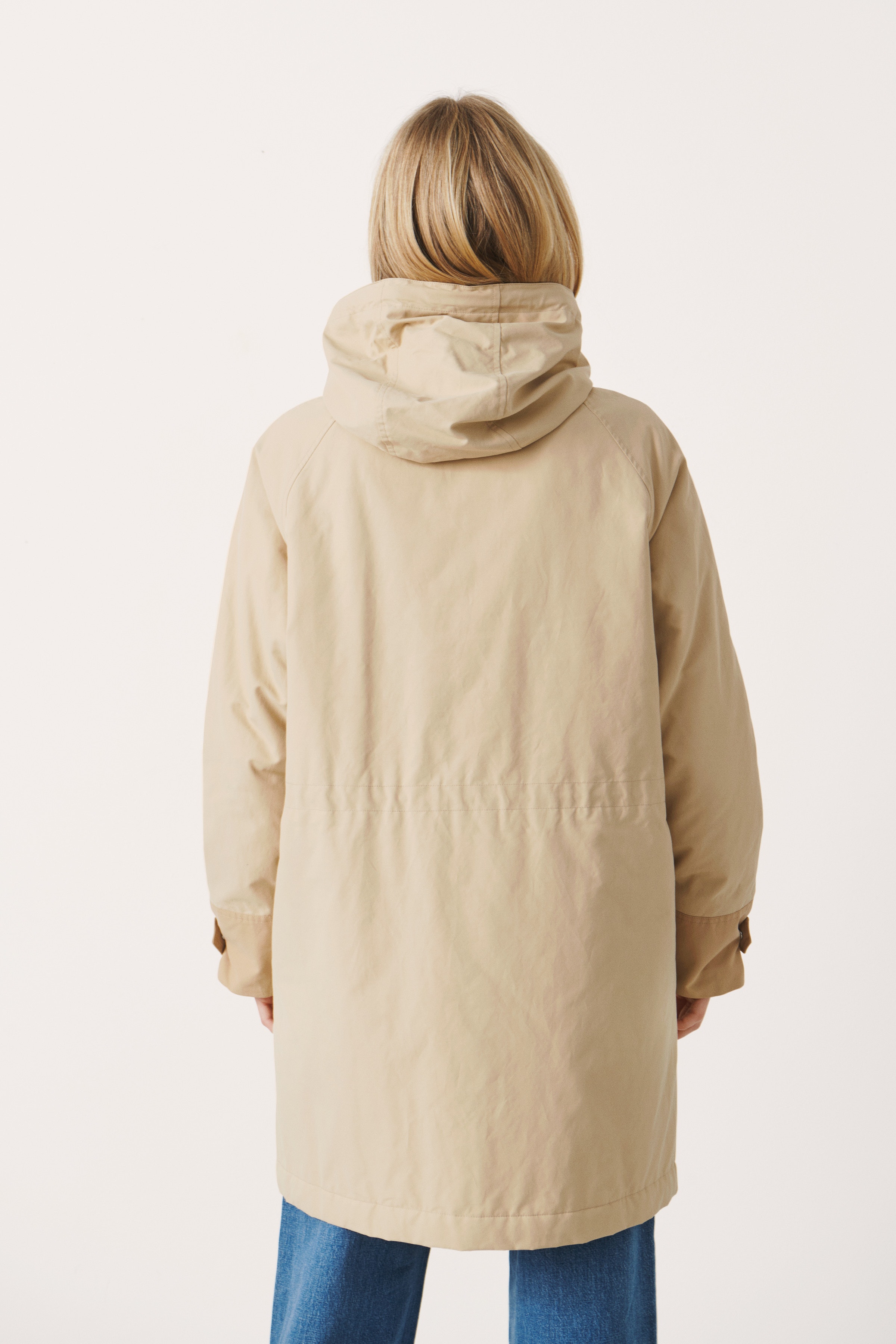 SianaPW Mantel LOOKBOOK BACK 30307348-151116