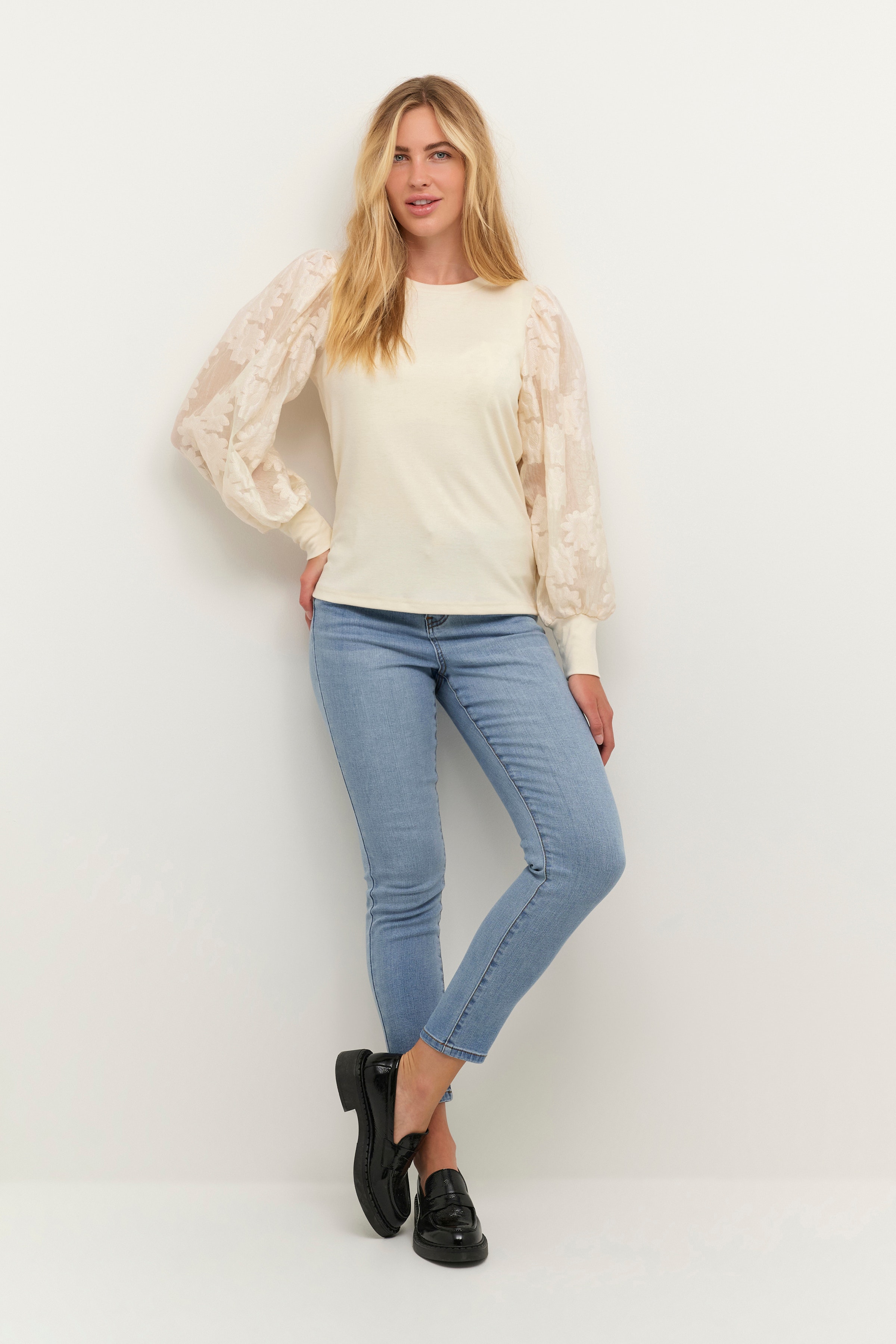 KAflora Blouse LOOKBOOK FRONT 10507245-110105