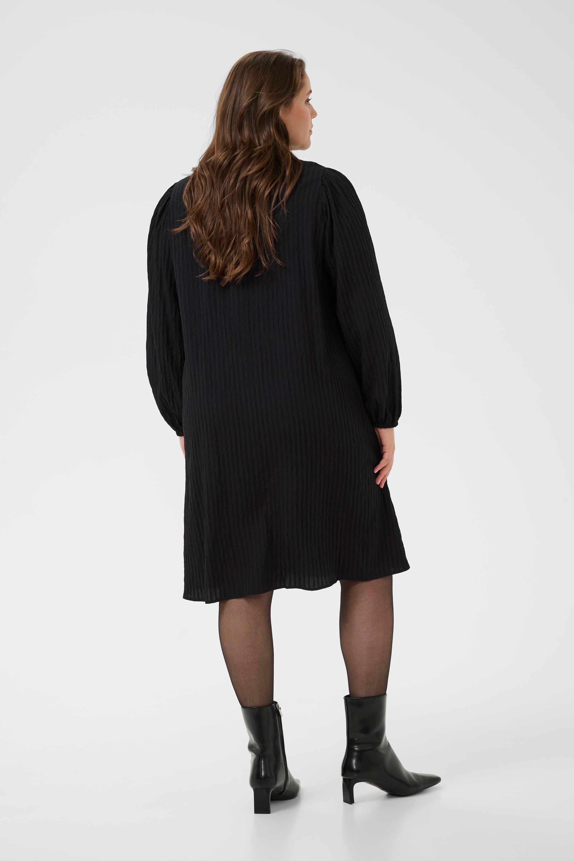 KCuma Kleid LOOKBOOK BACK 10583925-100121