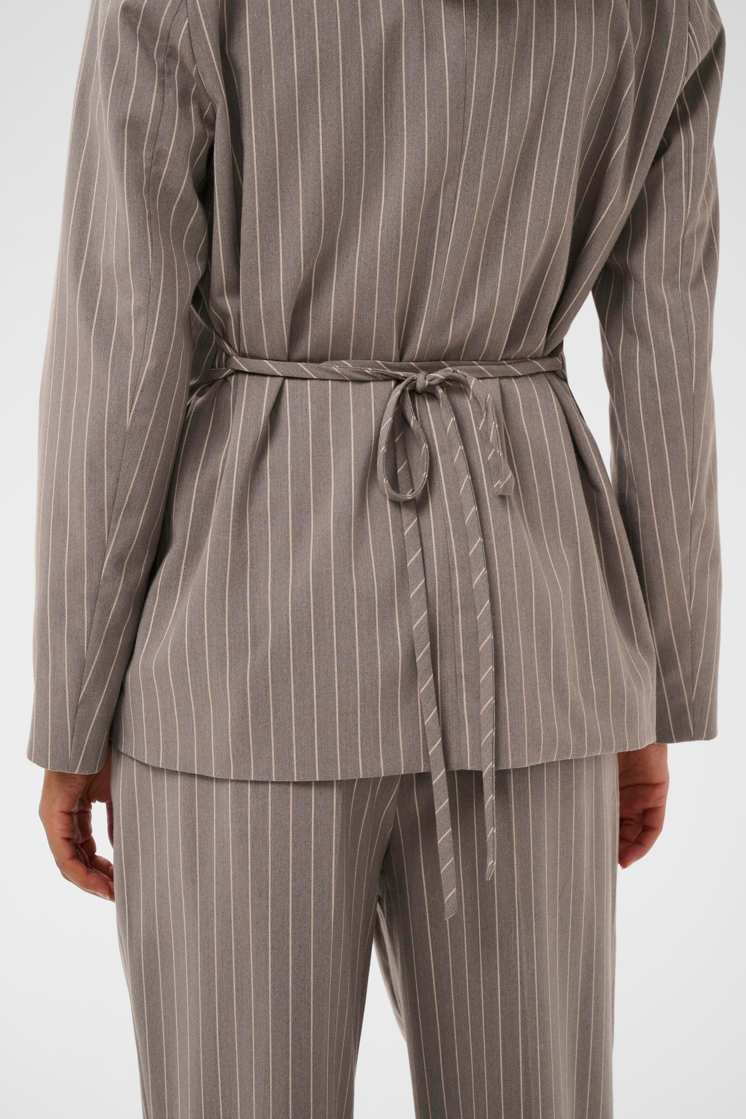 KAmeril Blazer LOOKBOOK DETAIL 10511152-108808