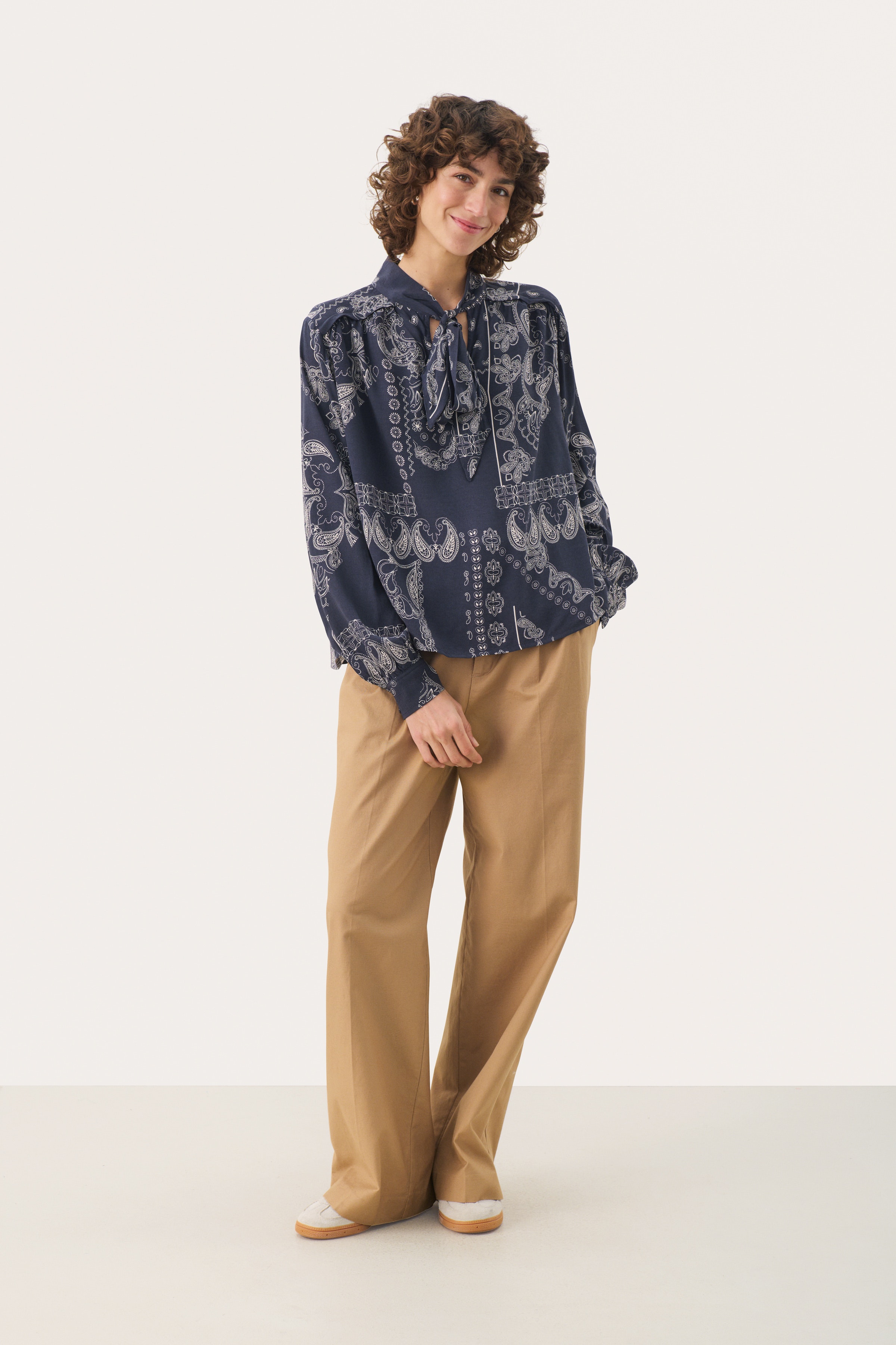 NajiaPW Overhemd LOOKBOOK FRONT 30309559-303667