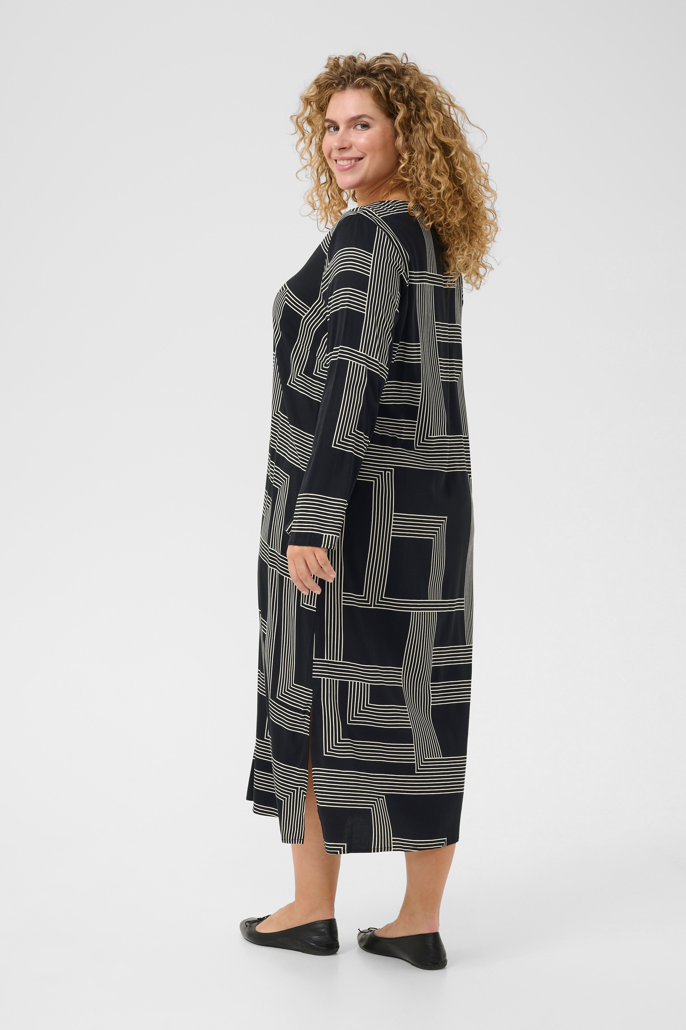 KCdonna Kleid LOOKBOOK BACK 10583426-107704