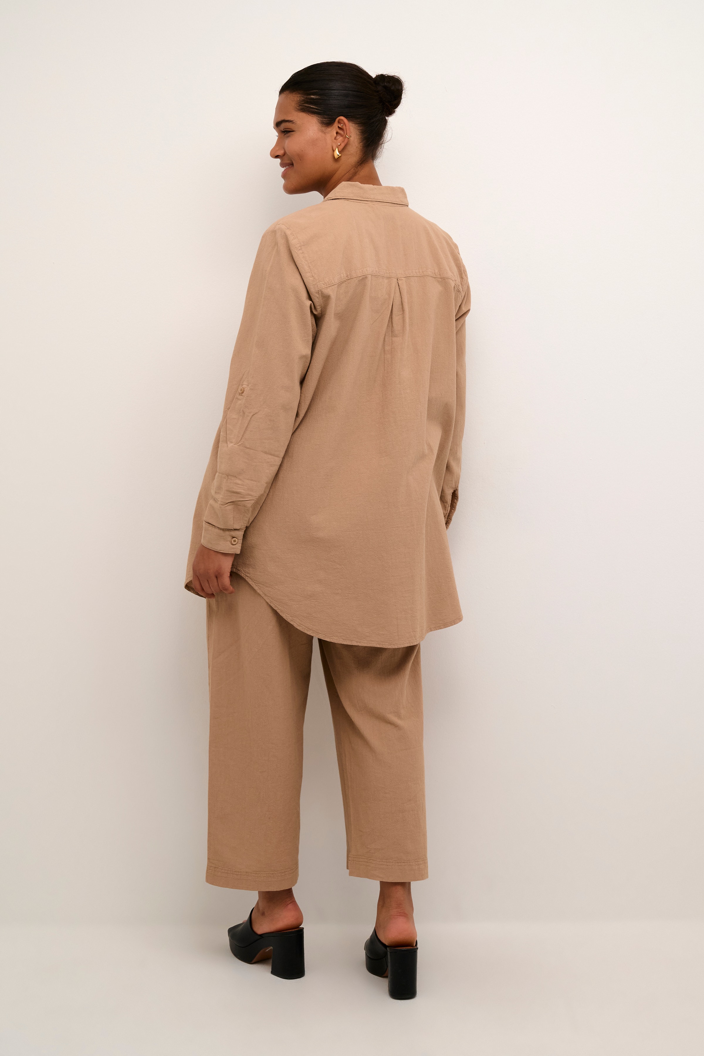 KCnana Tunika LOOKBOOK BACK 10580784-101239