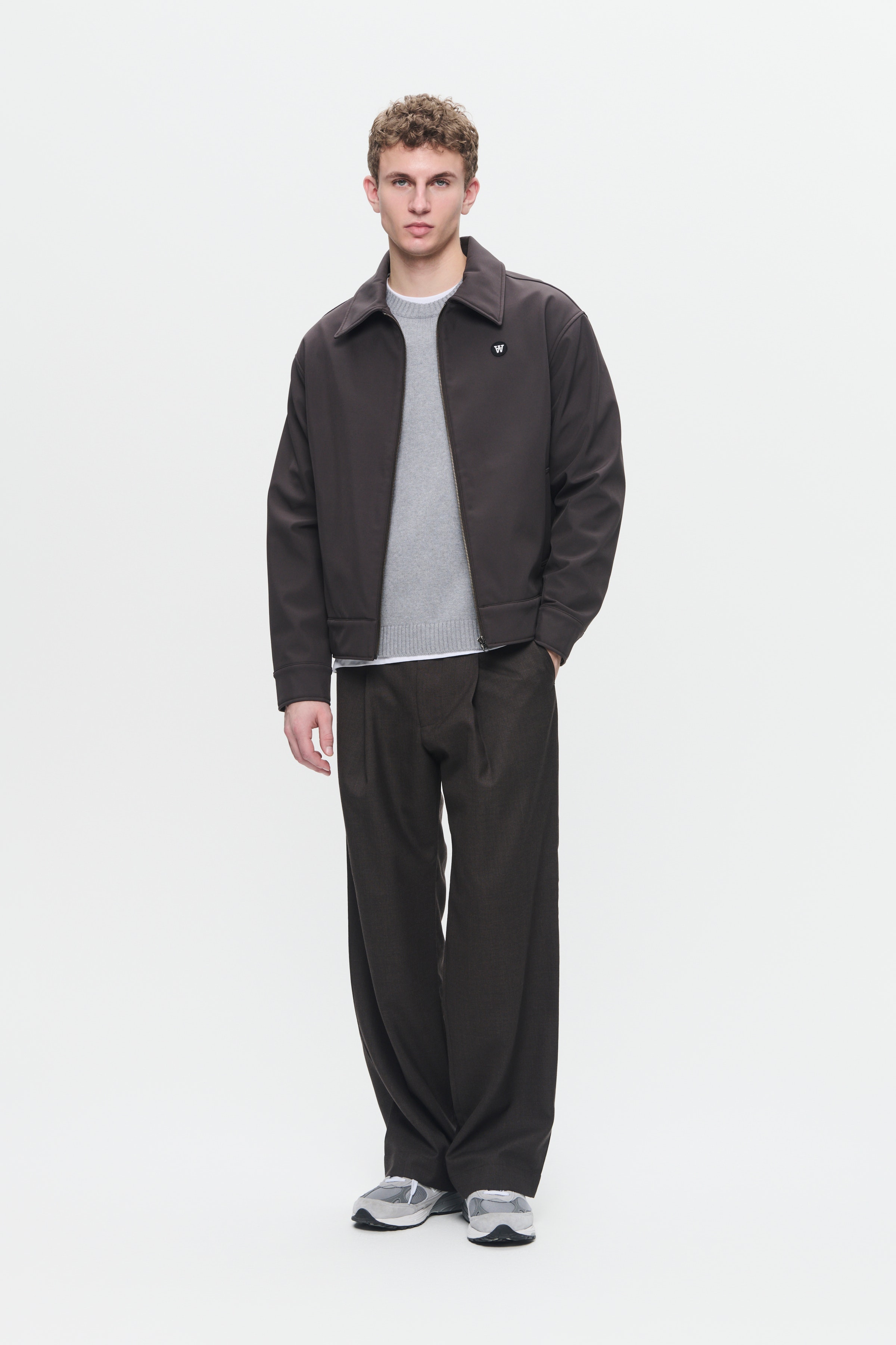 WWAro Outerwear LOOKBOOK FRONT 30250054-191102