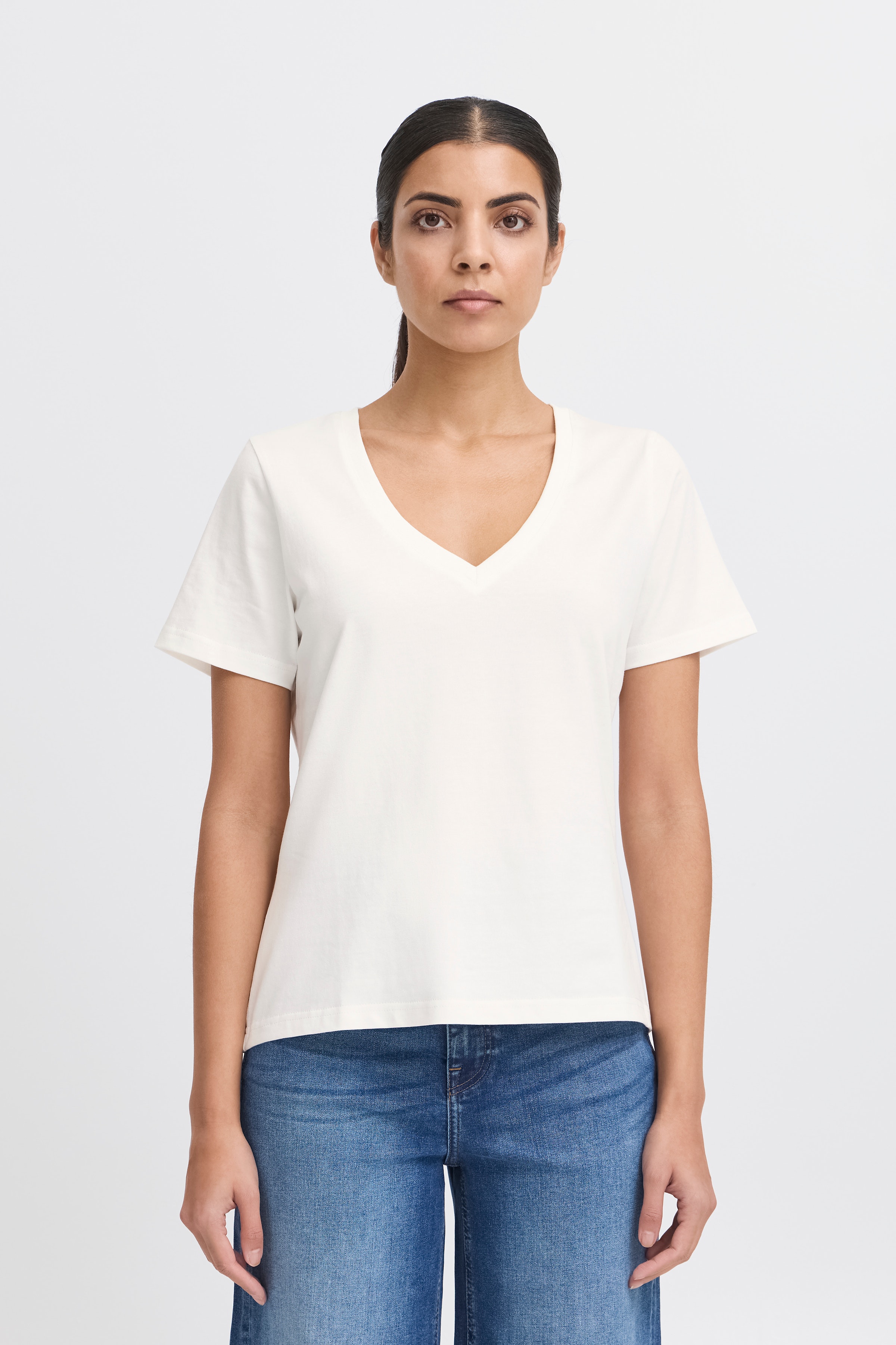 IHPALMER V-neck T-shirt LOOKBOOK FRONT 20120348-114201