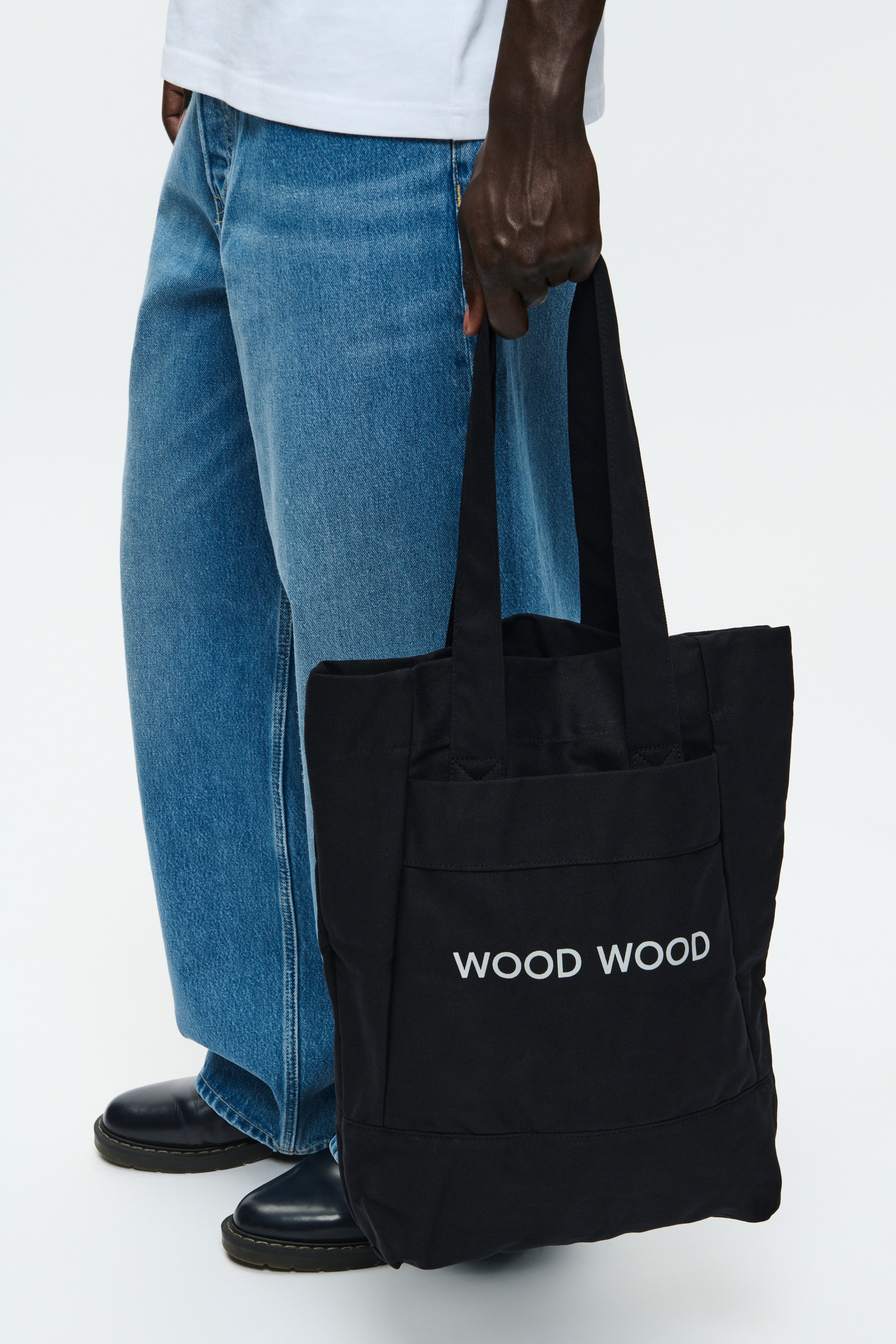 WWWade Bag LOOKBOOK DETAIL 30252019-303700