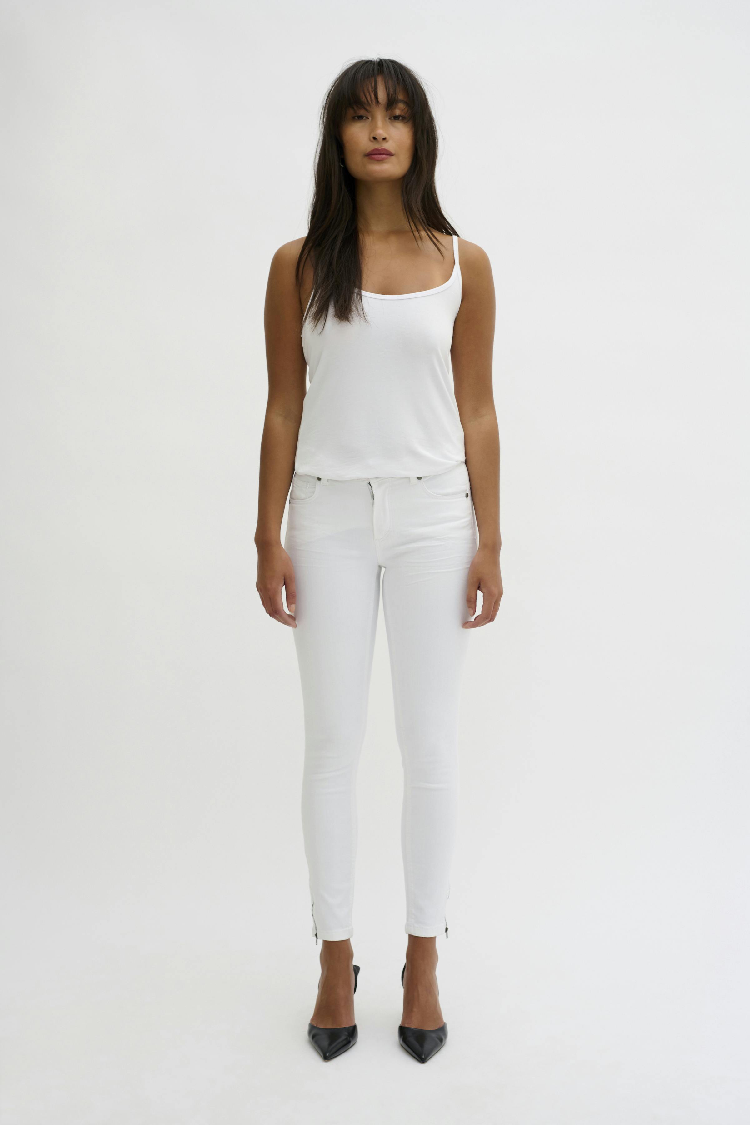 31 THE CELINAZIP SLIM LOOKBOOK FRONT 10703562-100091