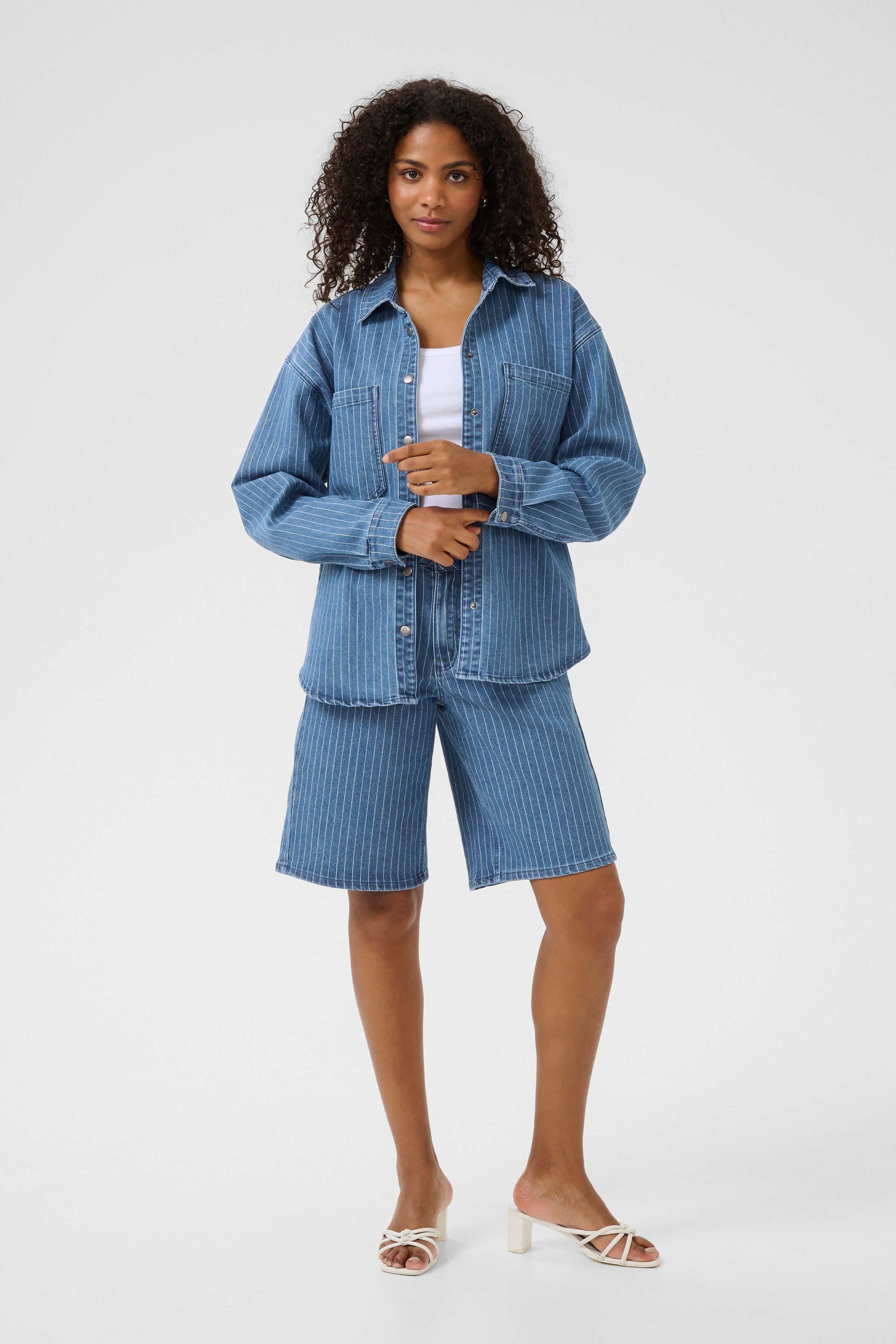 KAreece Denimskjorte LOOKBOOK FRONT 10552457-108347