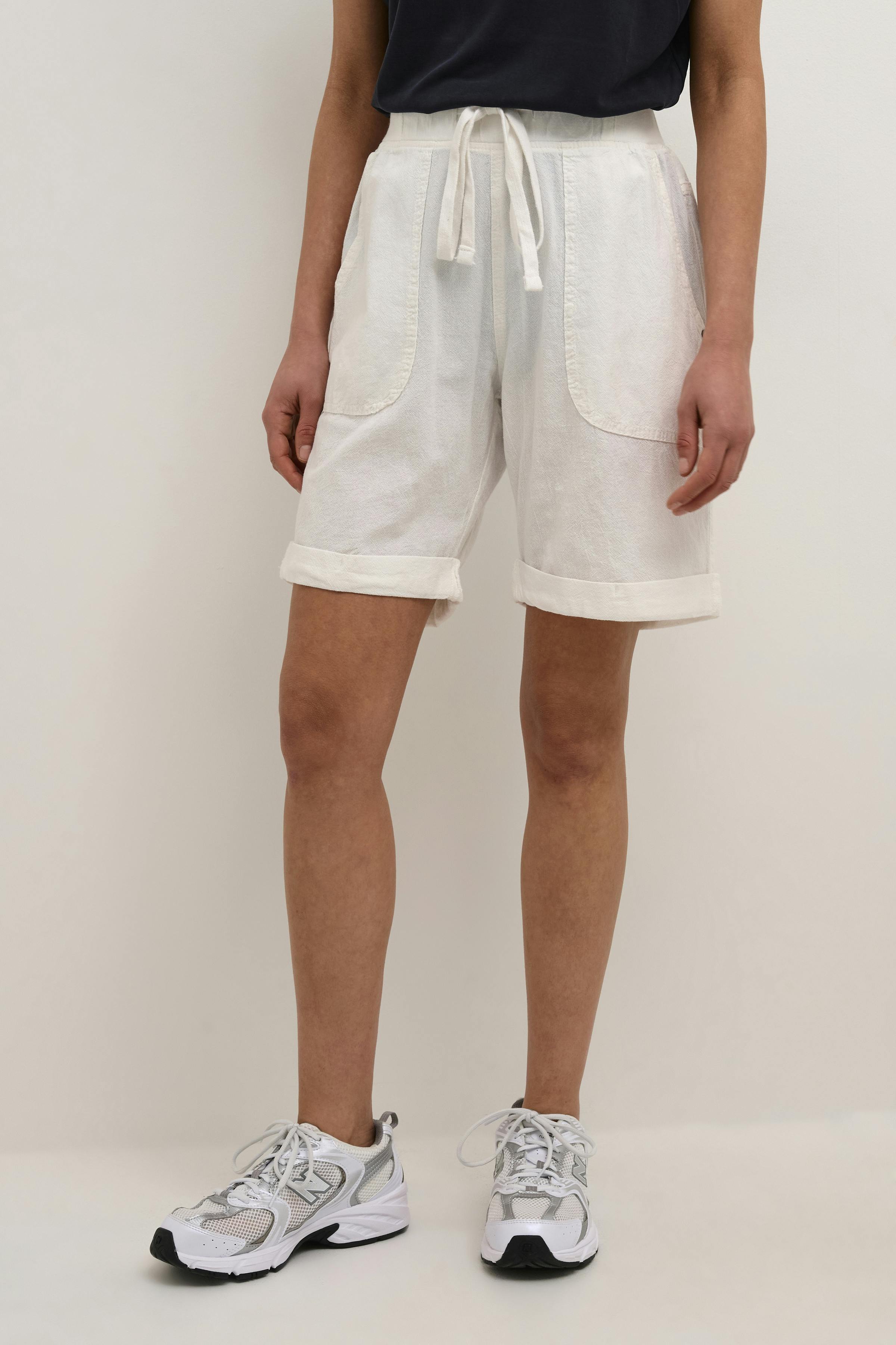 KAnaya Shorts LOOKBOOK FRONT 10504239-110602