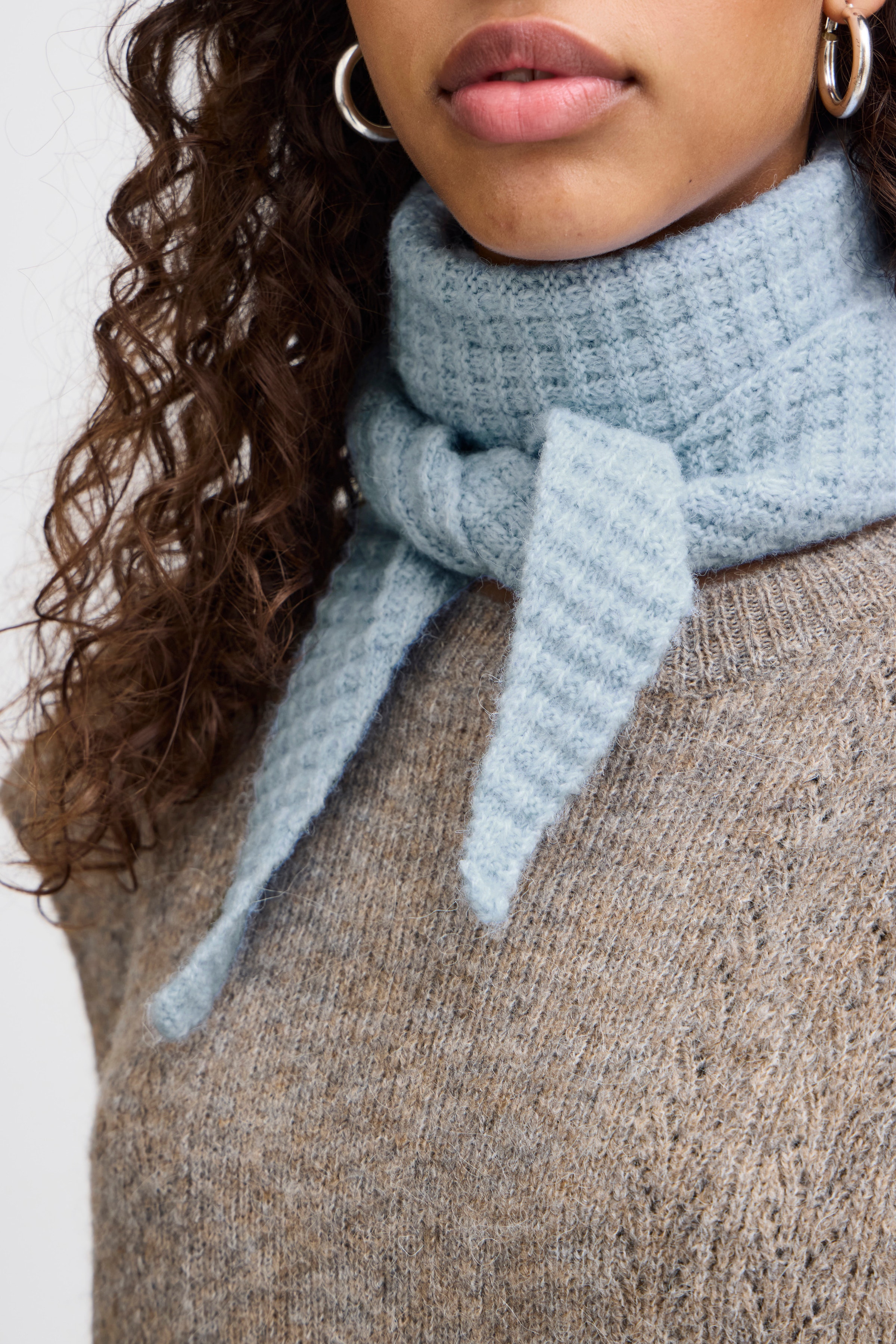 IAFOLTHEA Skjerf LOOKBOOK FRONT 20121693-144115