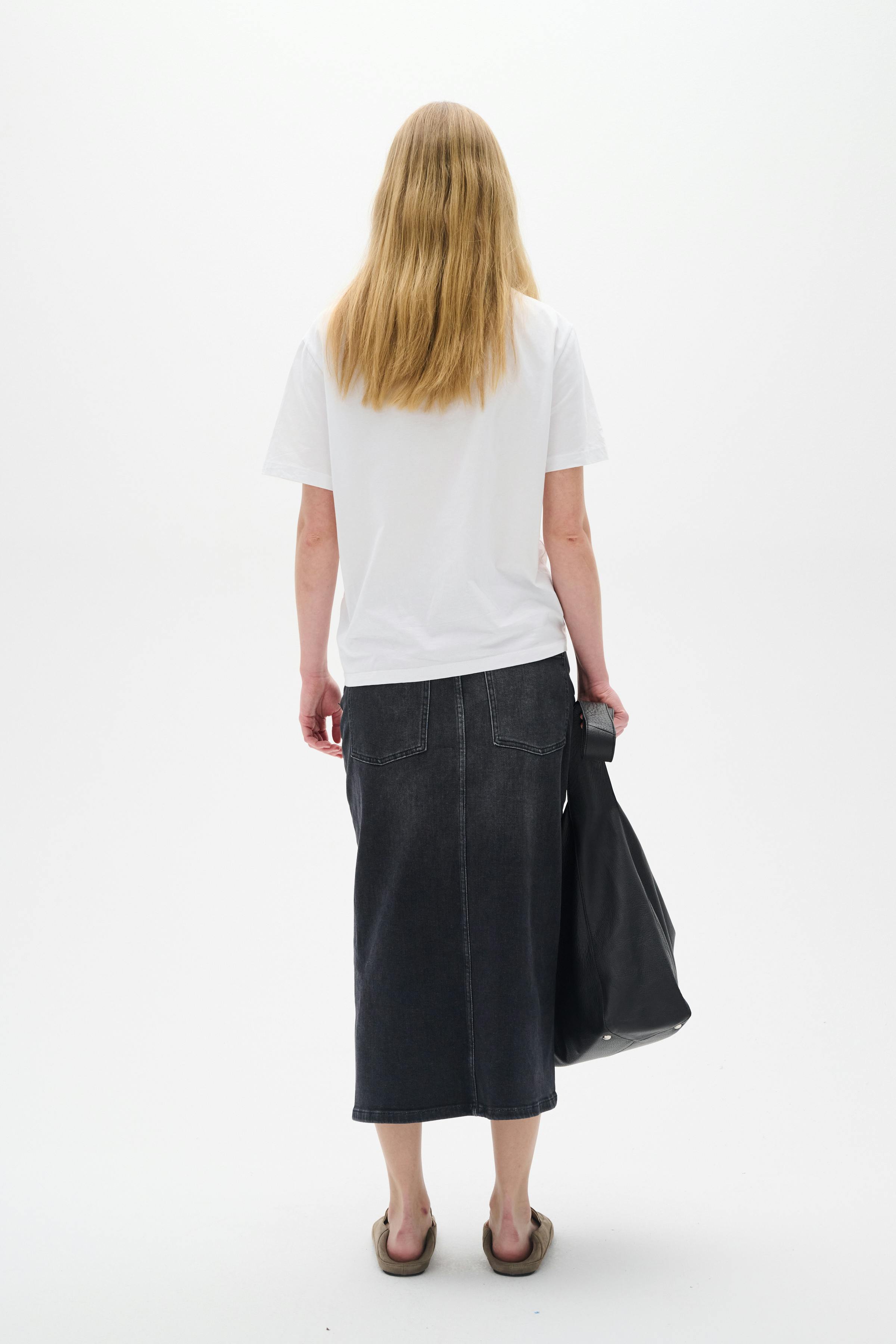 TilleeIW Skirt LOOKBOOK BACK 30109941-301580