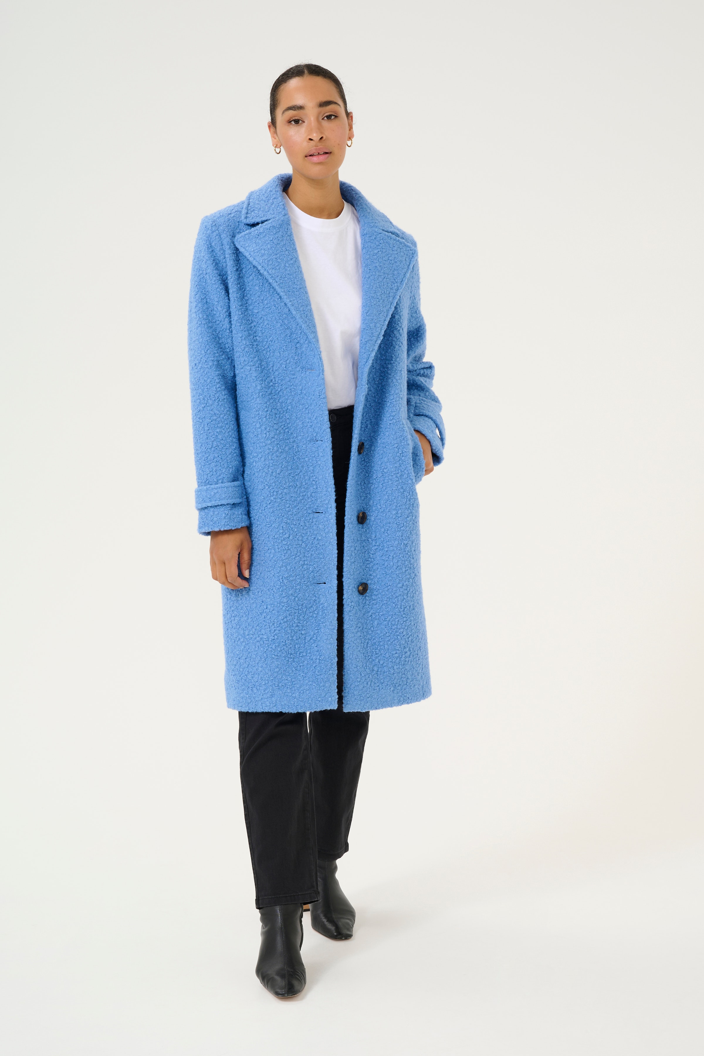 KAanne Coat LOOKBOOK FRONT 10506924-183936