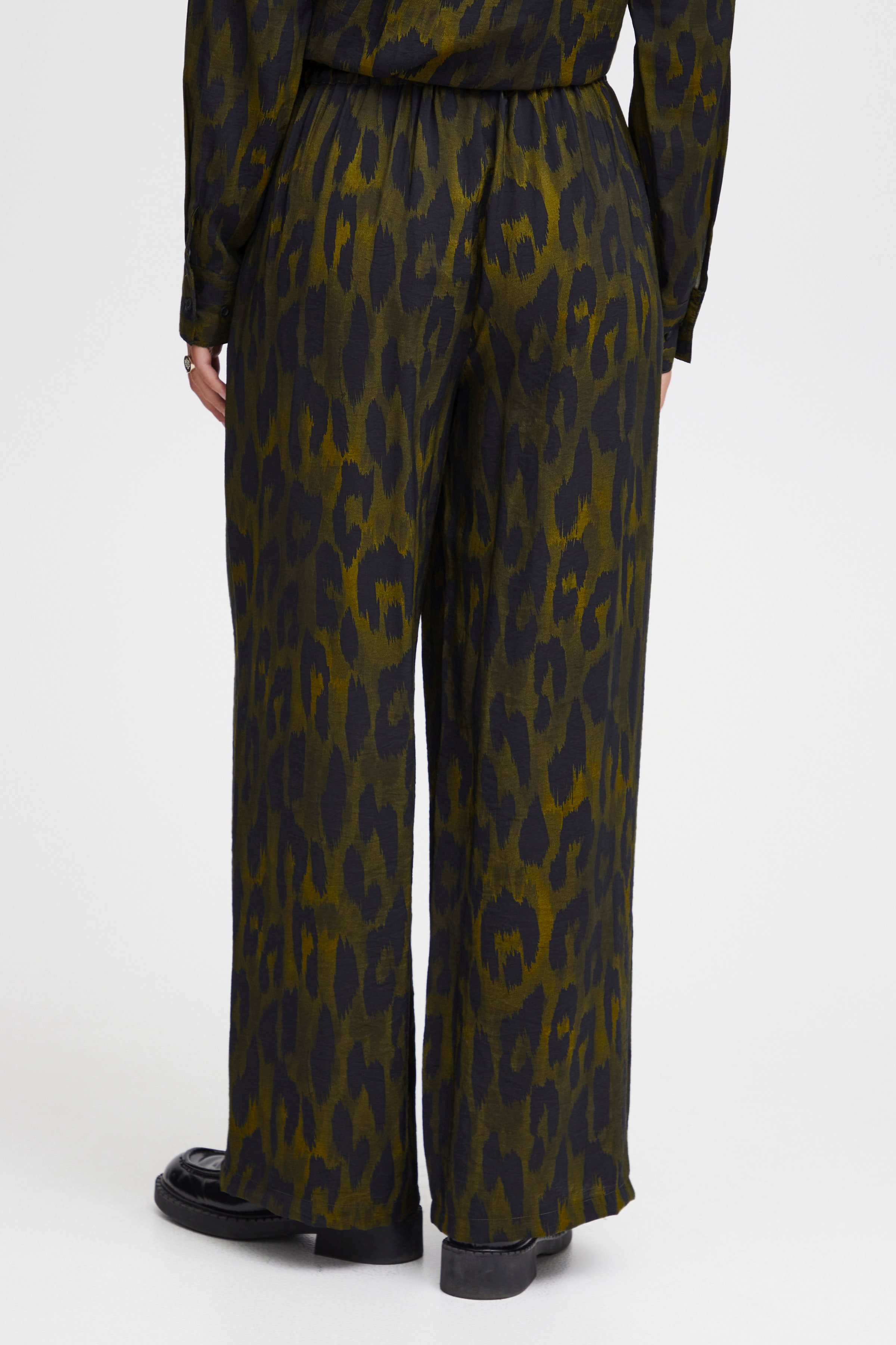 FRLEONI Trousers LOOKBOOK BACK 20613403-202439