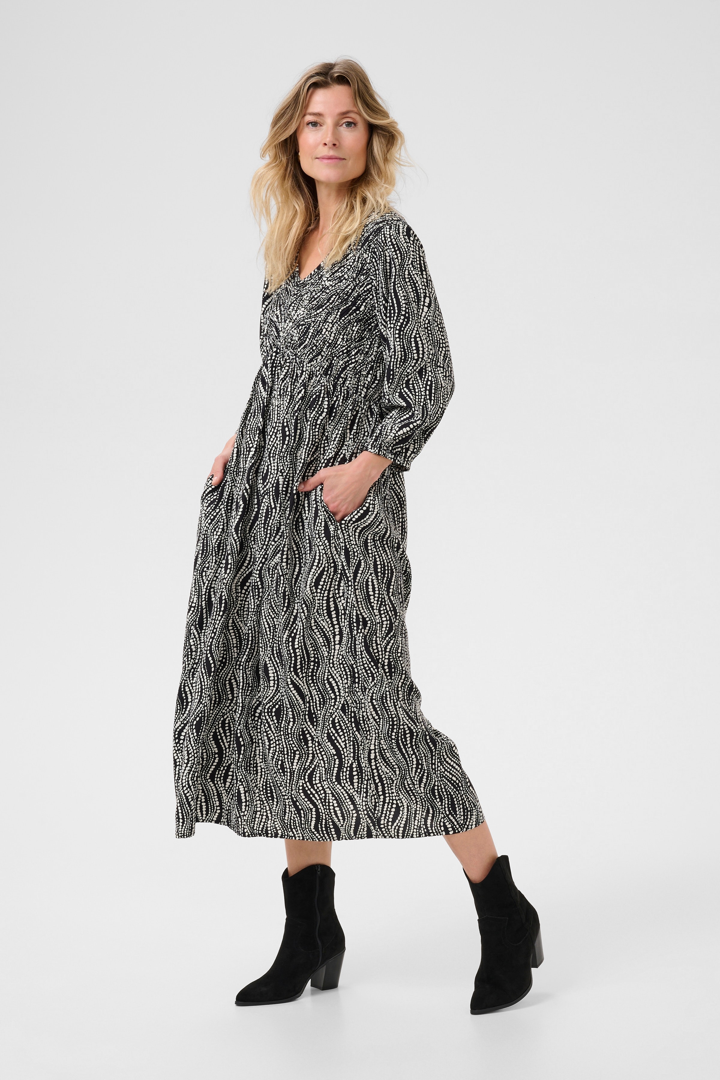 CRTiah Kjole LOOKBOOK FRONT 10613476-107181
