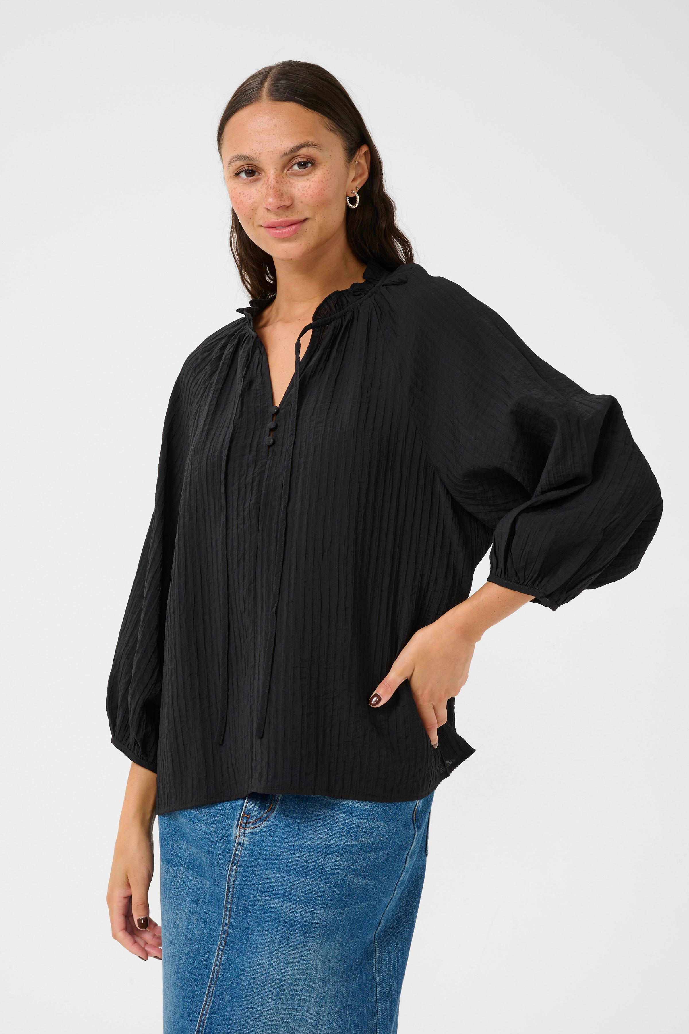KAlianna Bluse LOOKBOOK FRONT 10509400-100121