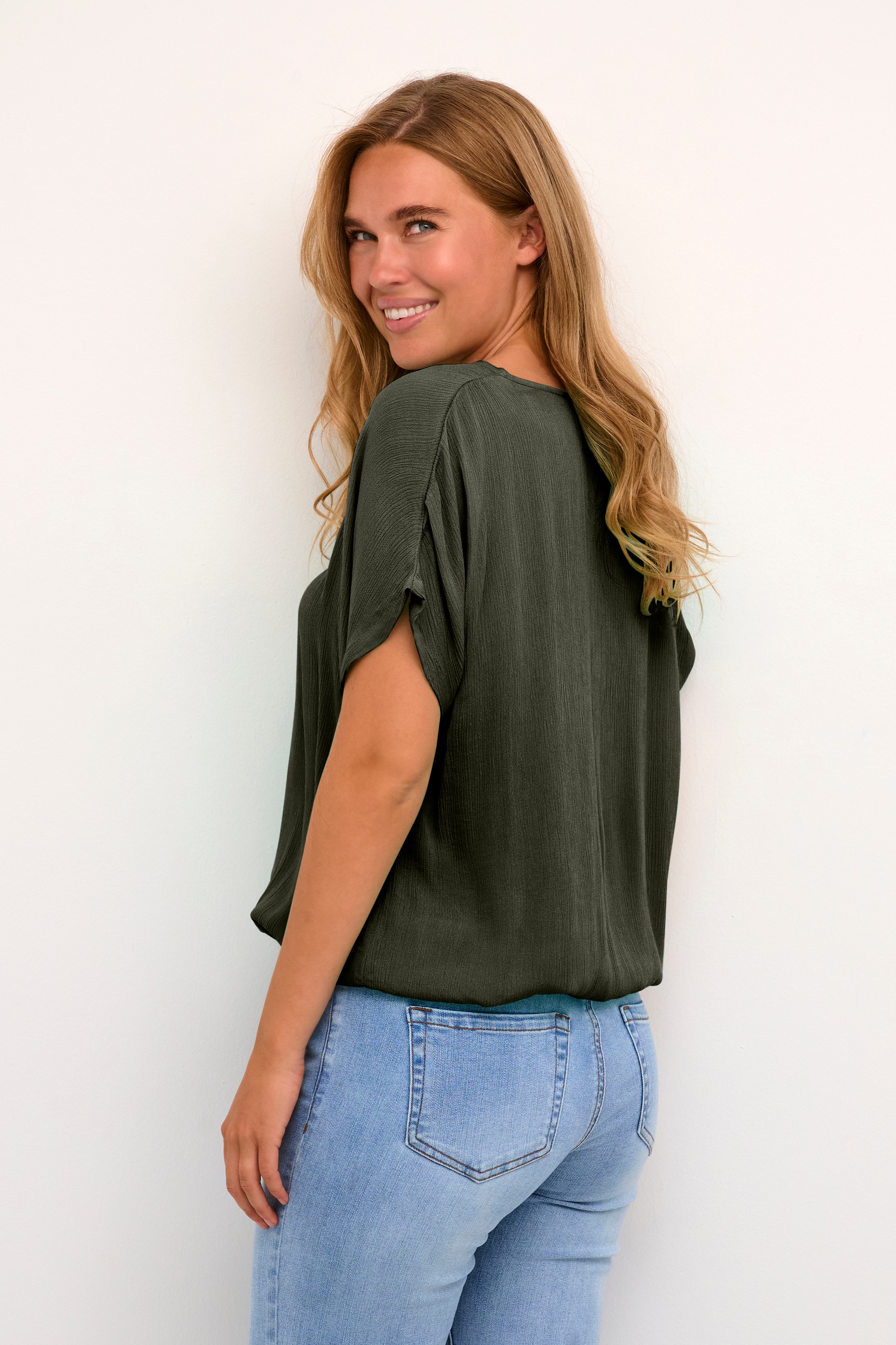 KAamber Bluse LOOKBOOK BACK 10500781-190414