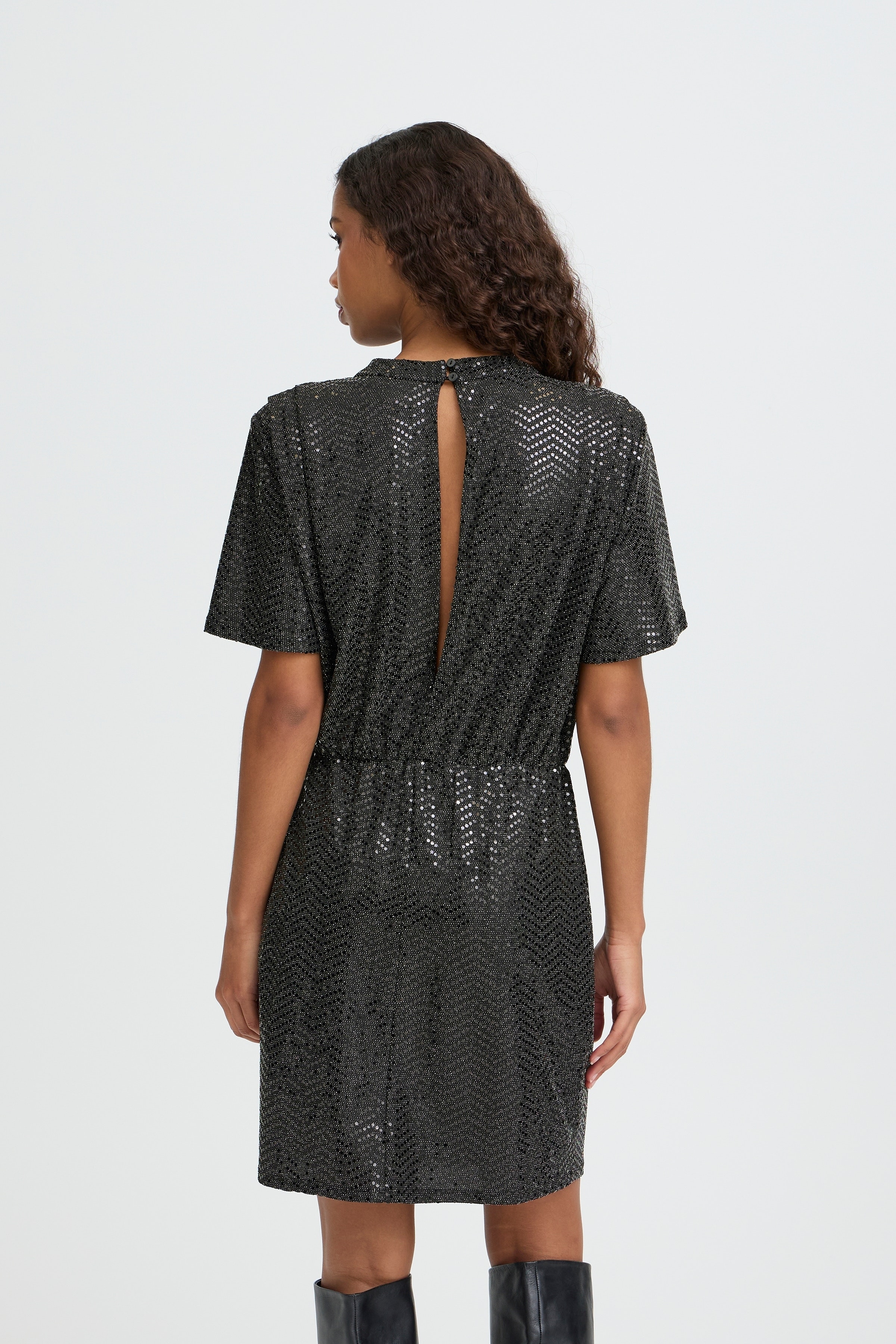 IHNELENIA Kjole LOOKBOOK BACK 20124920-194008