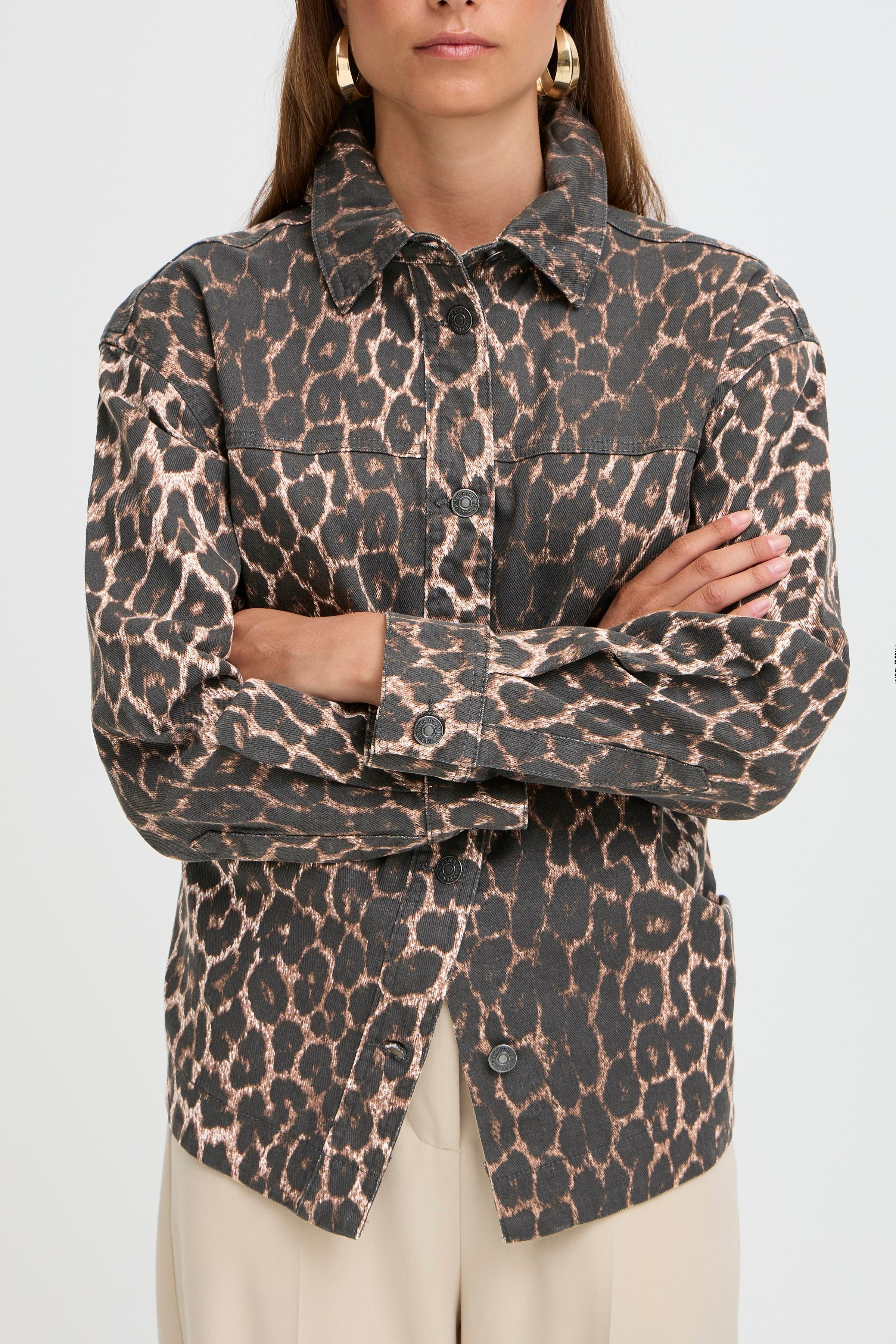 BYKENNA Skjorte LOOKBOOK DETAIL 20817017-205022