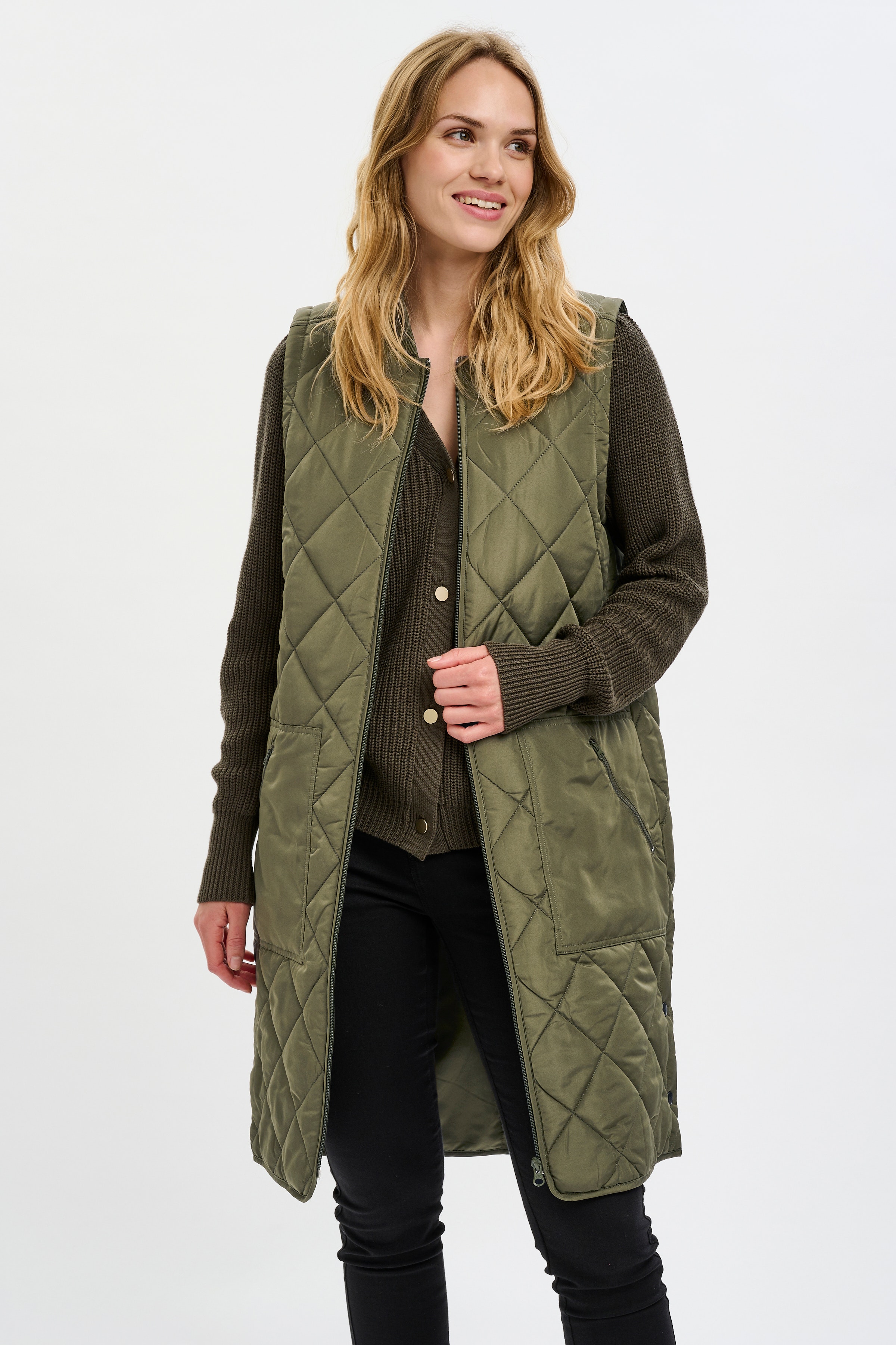 KAtilla Varm väst LOOKBOOK FRONT 10590089-190511