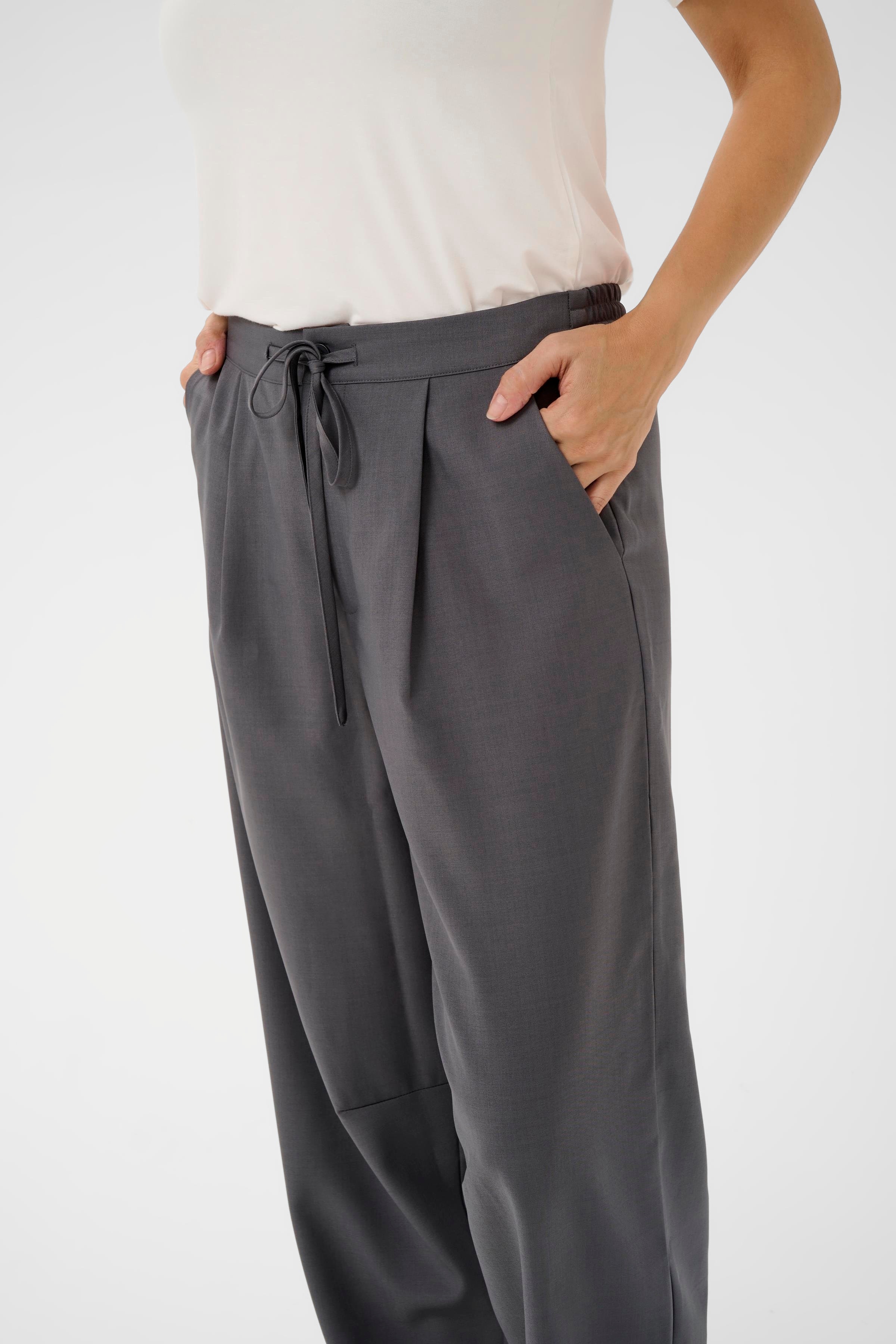 BPbriella Trousers LOOKBOOK DETAIL 40200101-109147