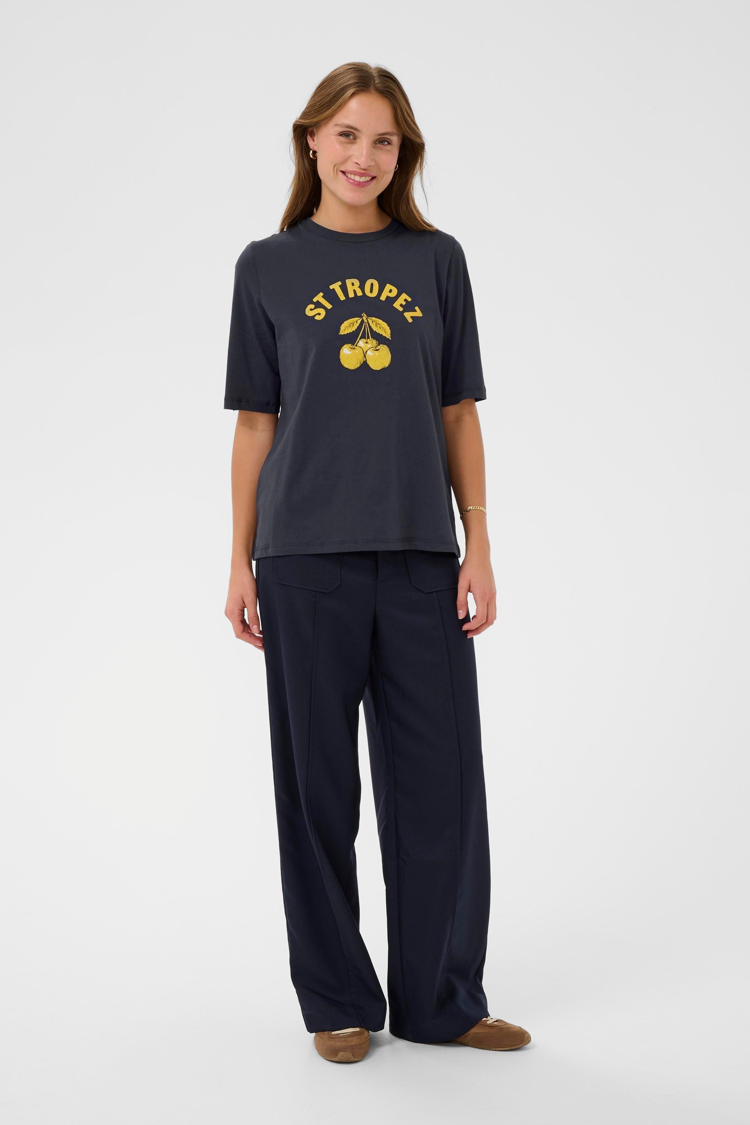 OctaviaSZ T-shirt LOOKBOOK FRONT 30514706-193924