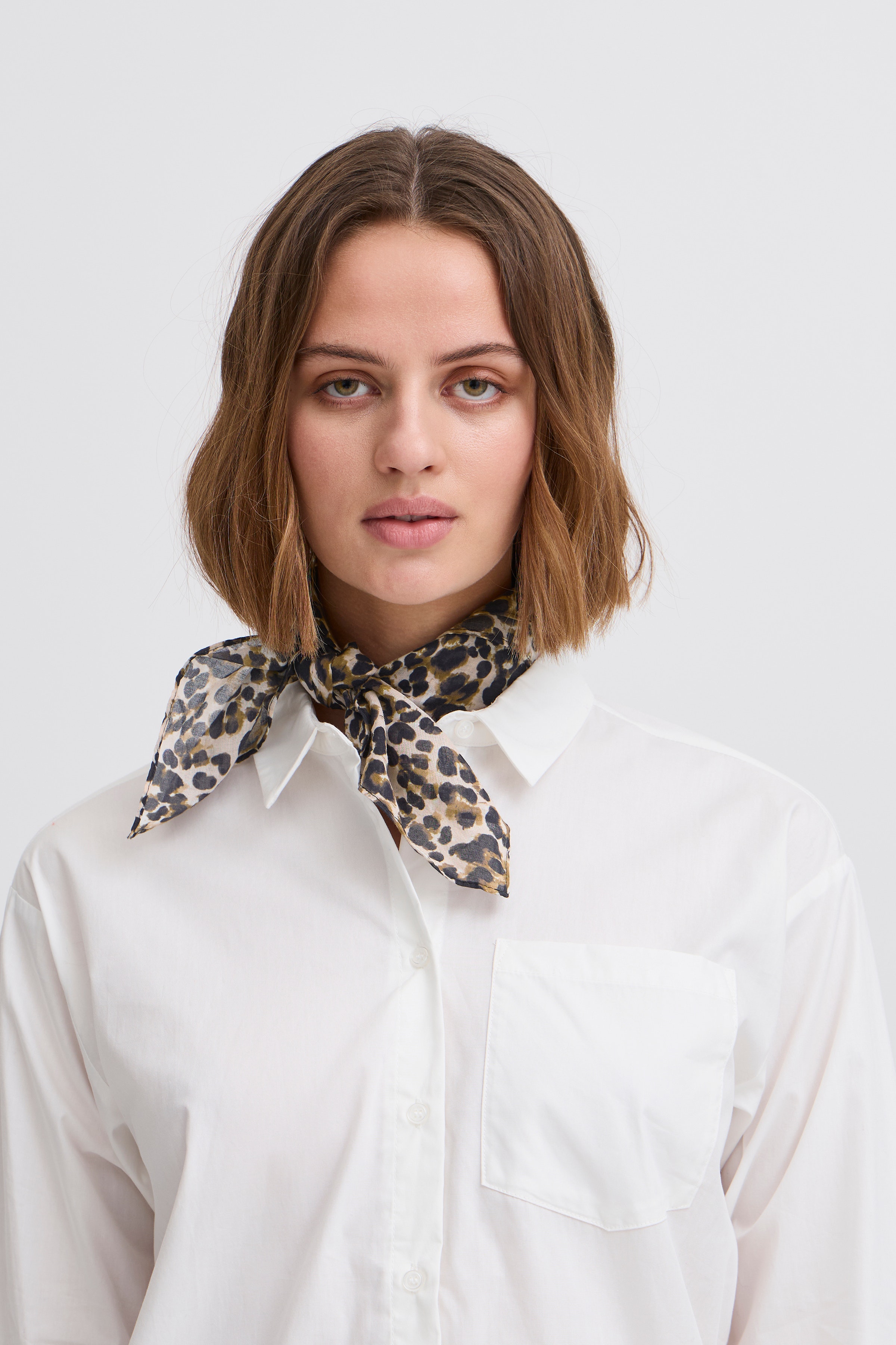 IALARINA Skjerf LOOKBOOK DETAIL 20122728-171320
