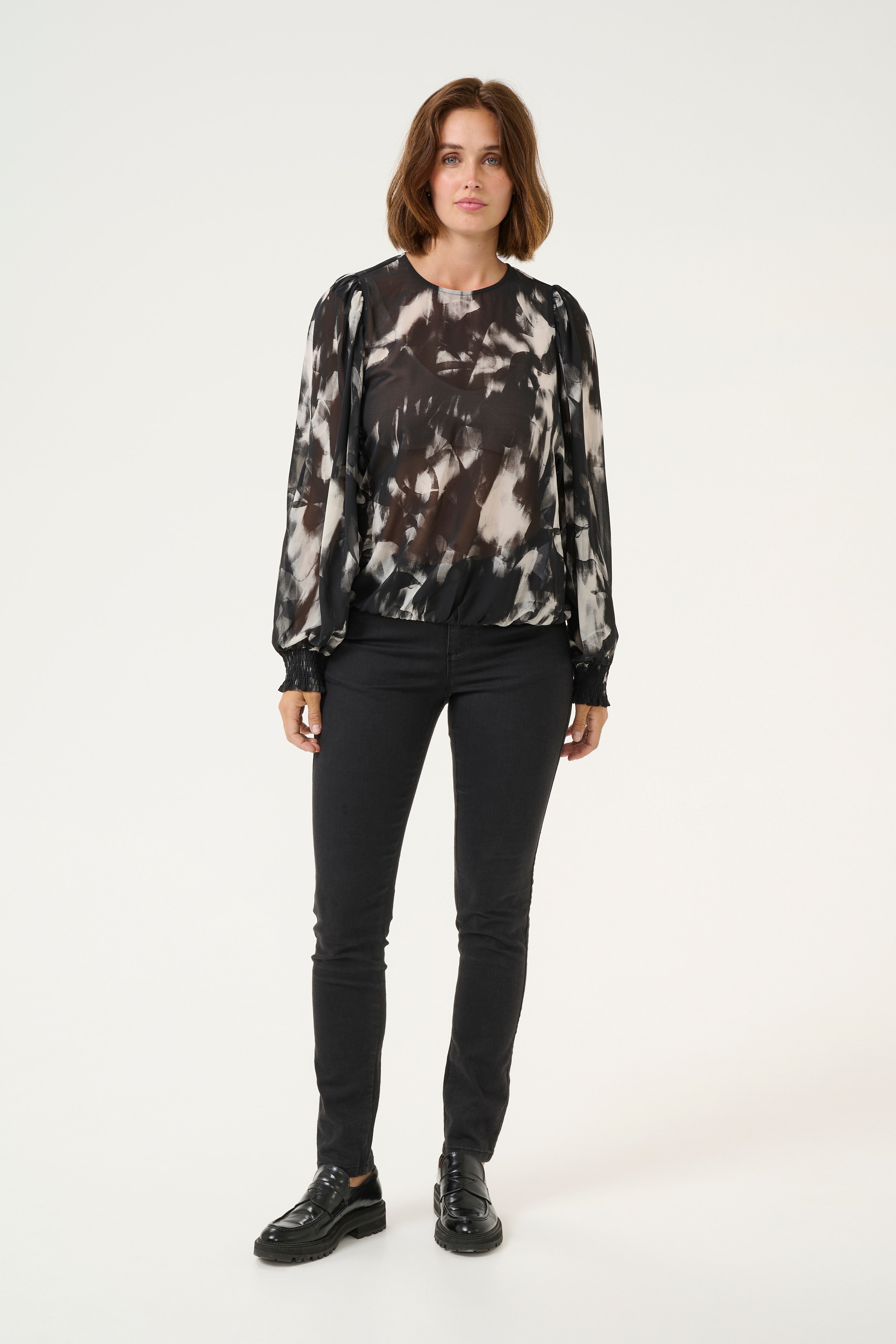 KAaska Bluse LOOKBOOK FRONT 10509238-106593