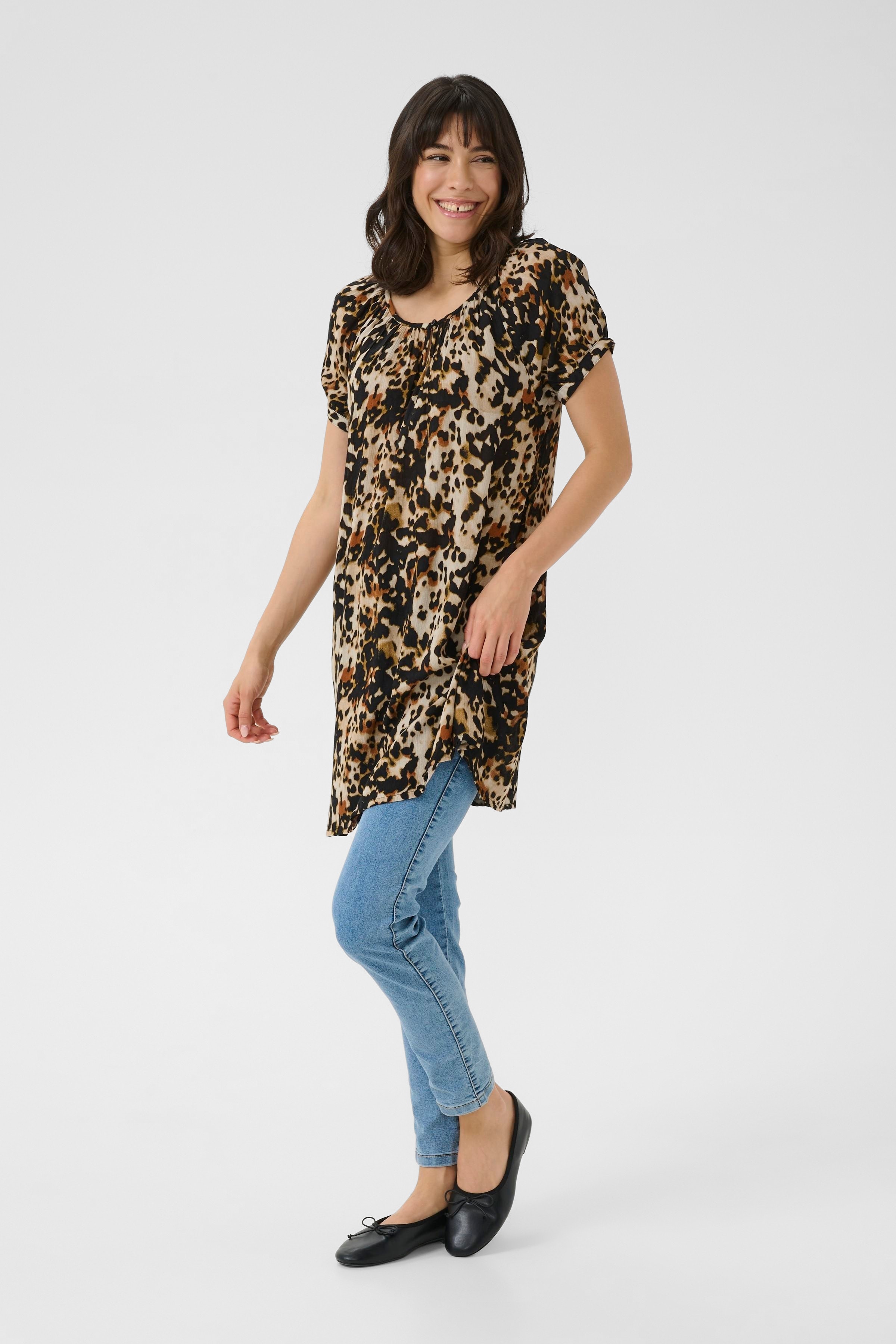 KAamber Tunika LOOKBOOK FRONT 10508253-107550