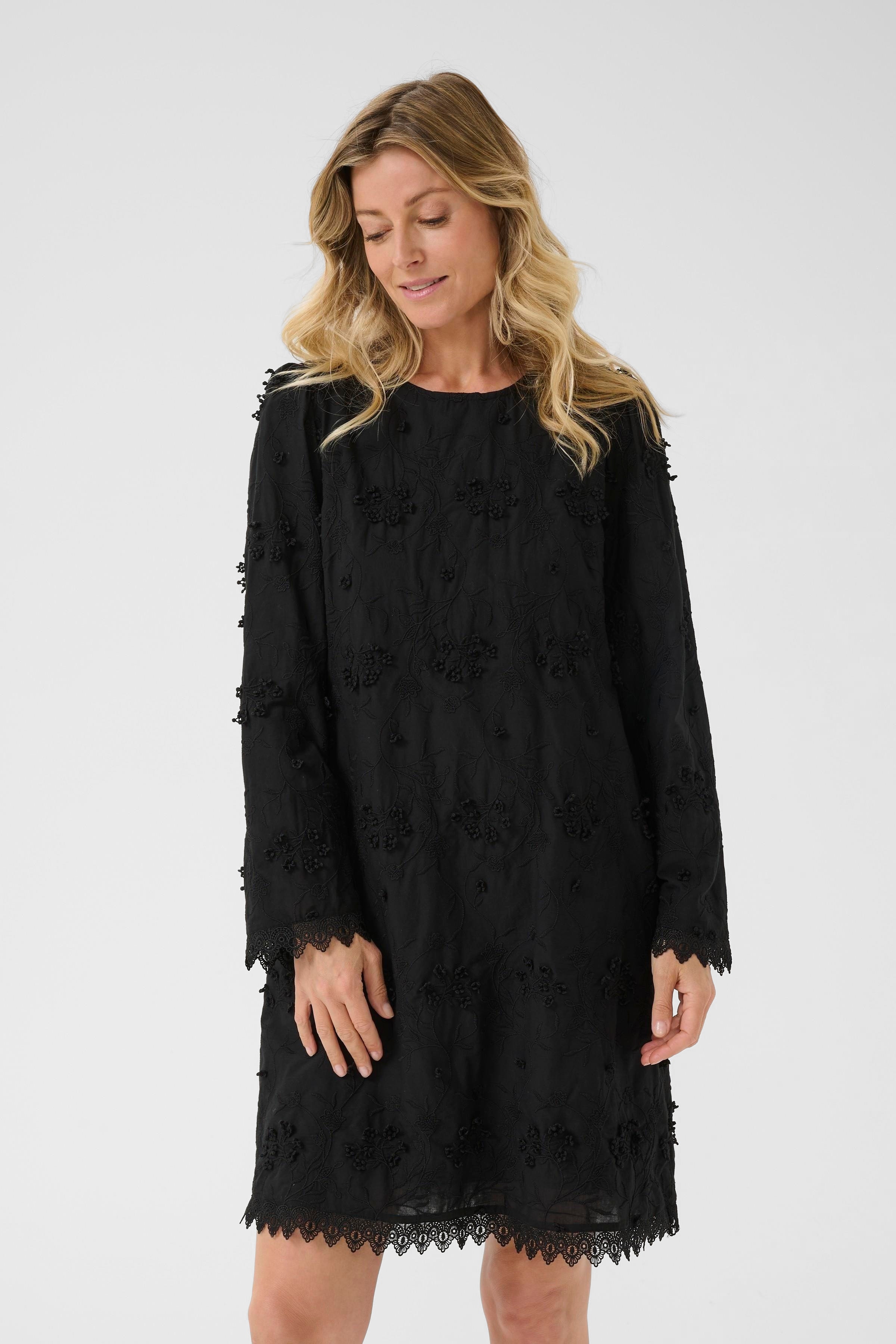 CRHilda Kleid LOOKBOOK FRONT 10614156-100120