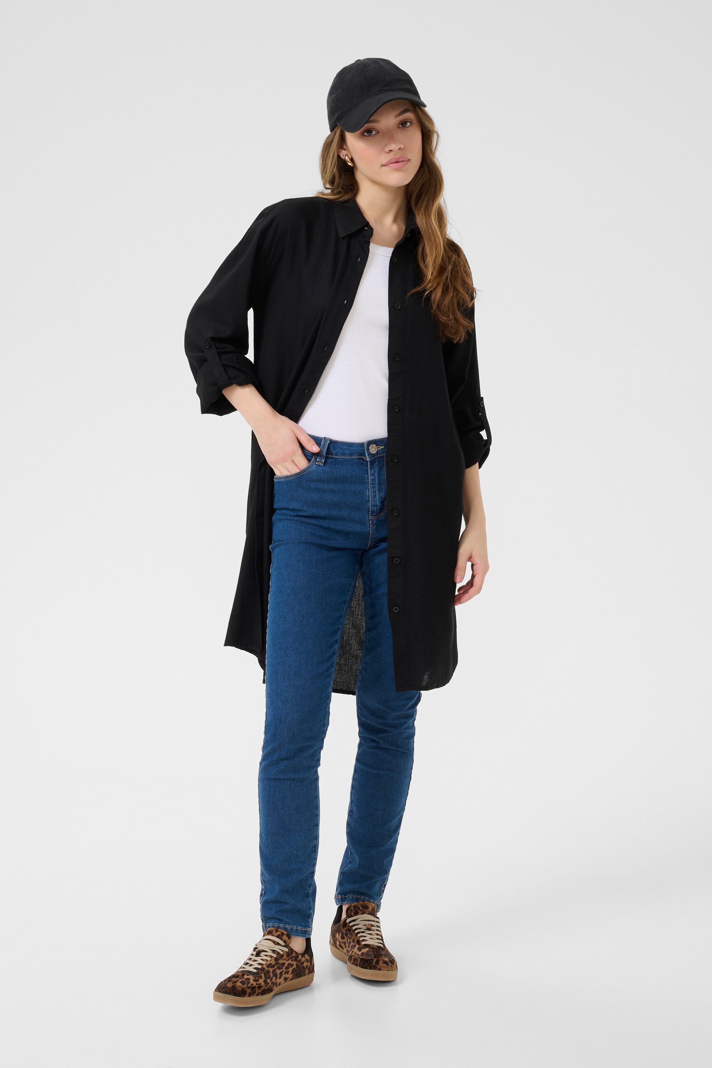 KAmilia Lin skjorte LOOKBOOK FRONT 10508311-100121