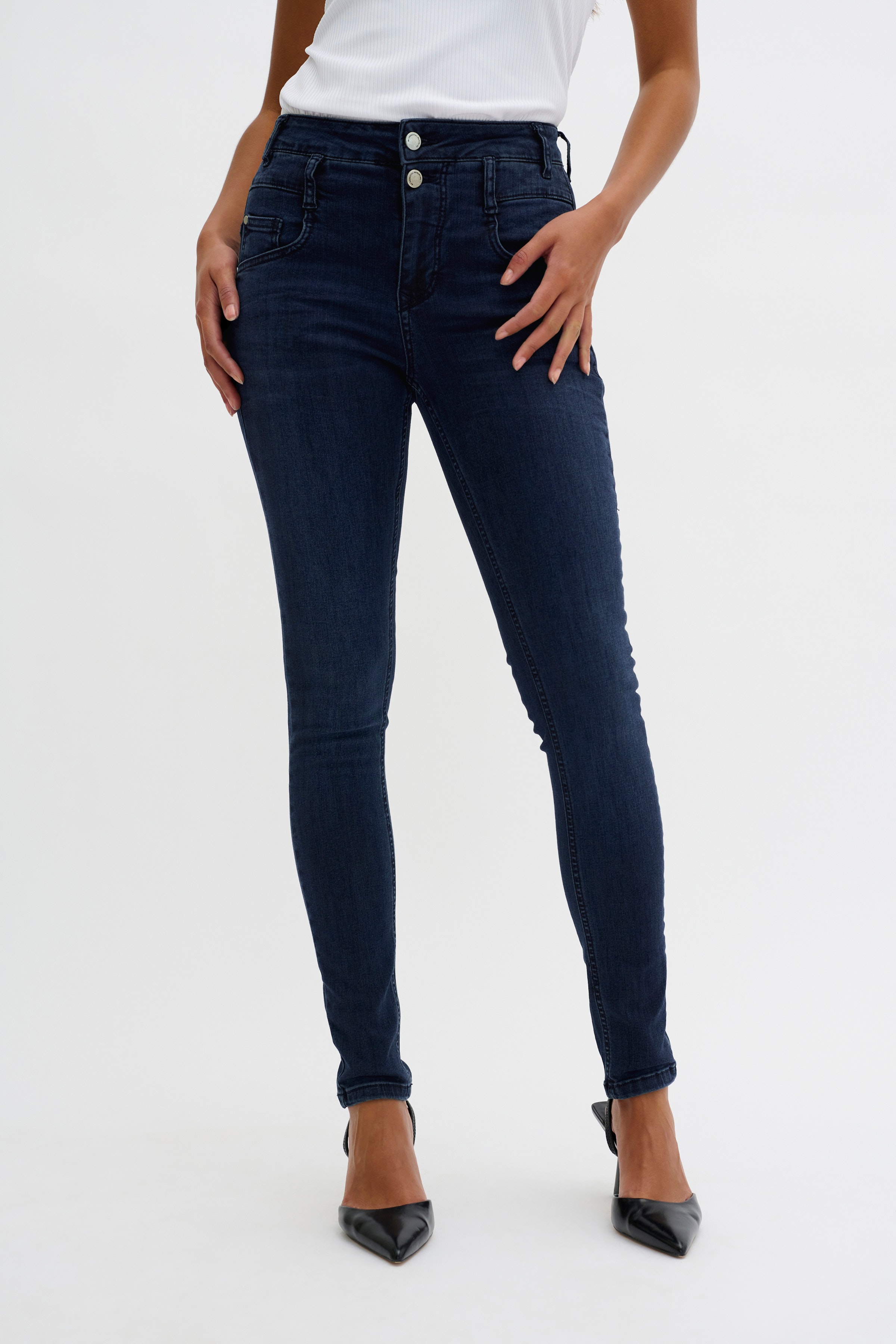 38 Jeans LOOKBOOK FRONT 10703569-100061