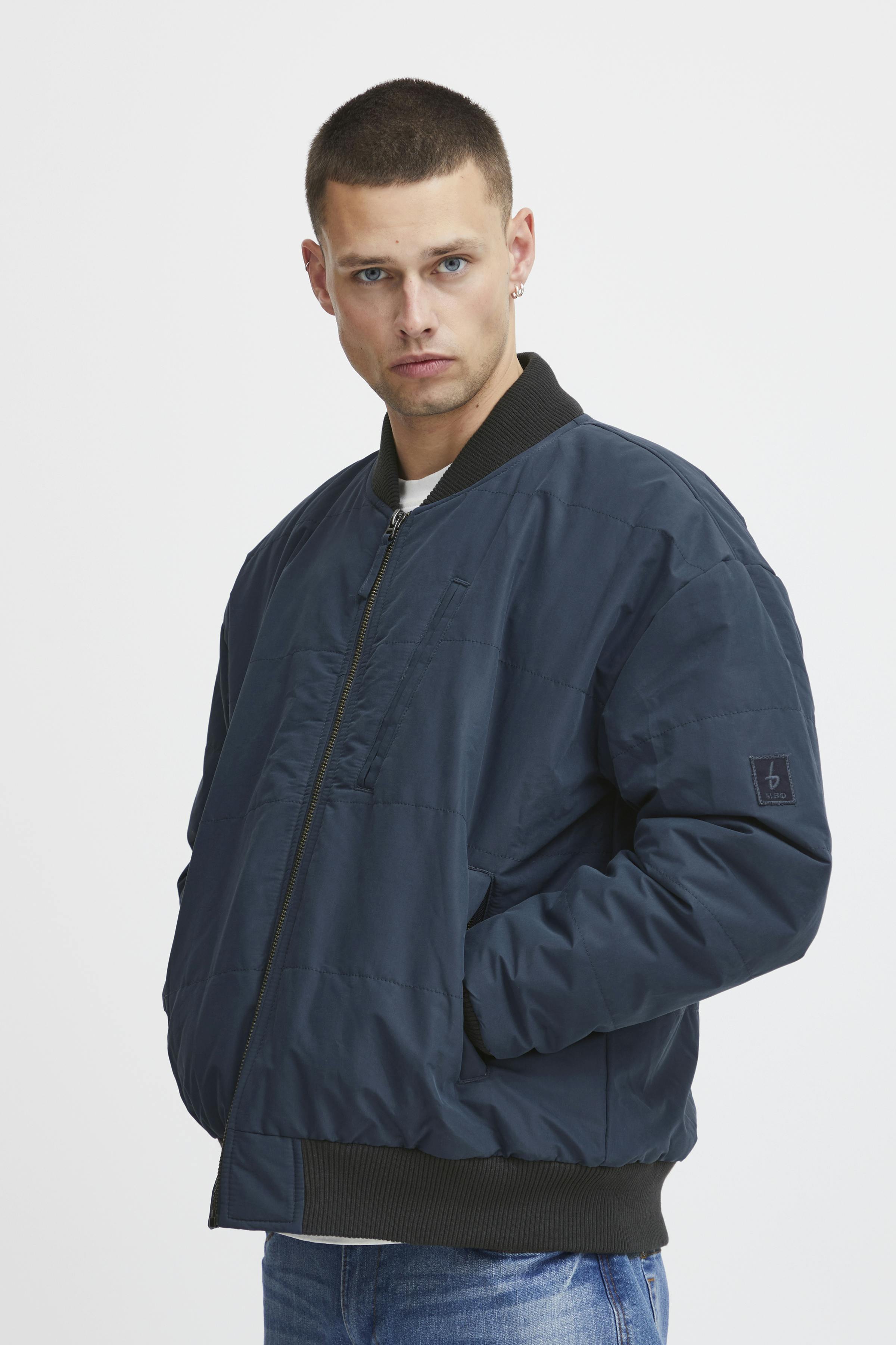 Outerwear LOOKBOOK FRONT 20716181-194024