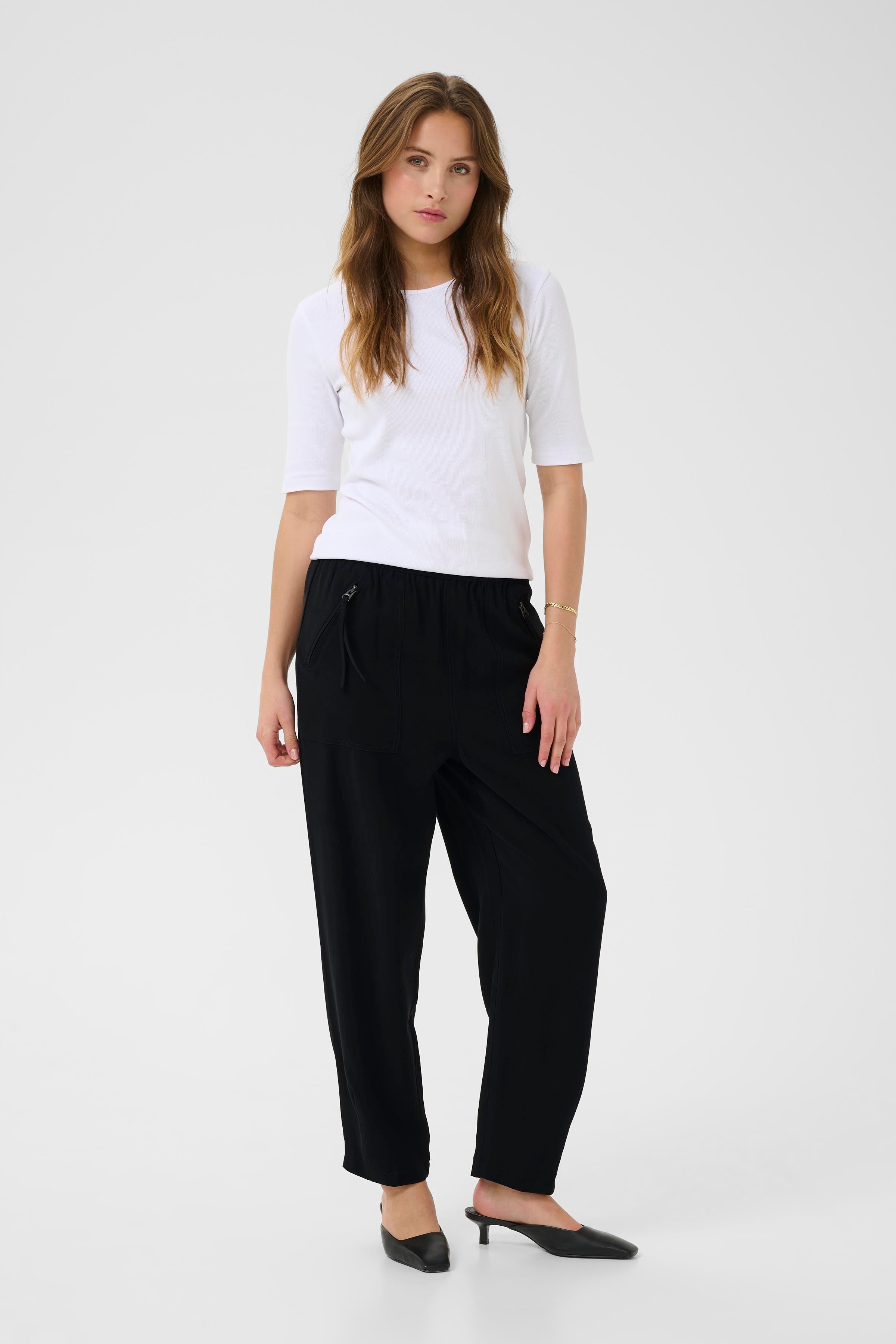 KAsonja Bukser LOOKBOOK FRONT 10510308-100121