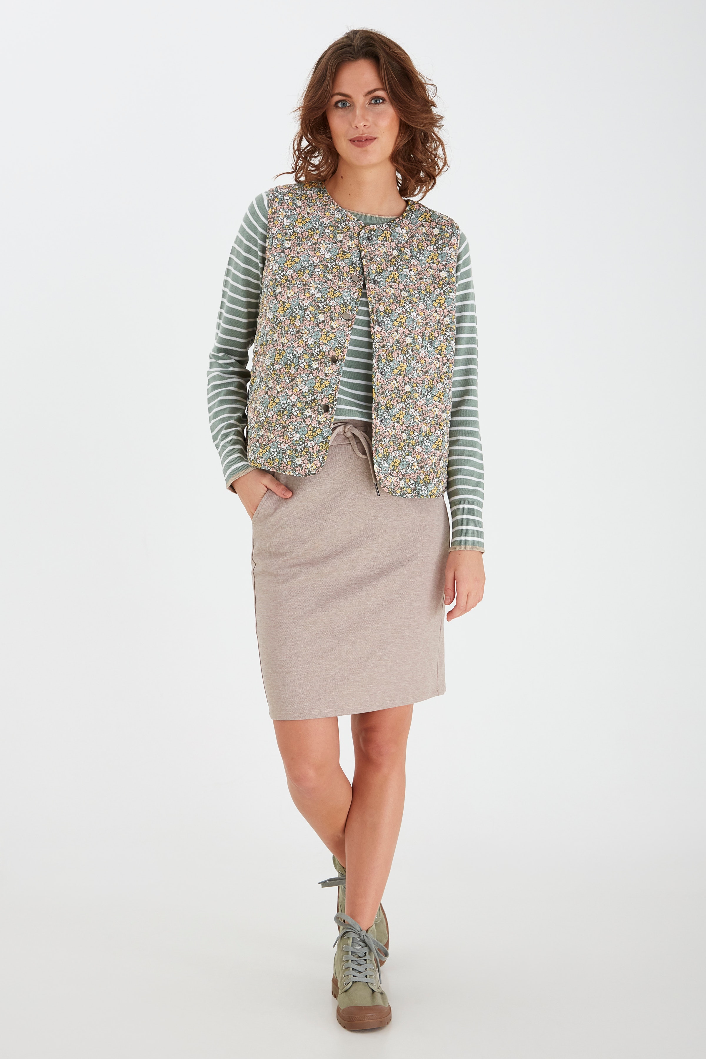 Vest LOOKBOOK FRONT 20609864-200116