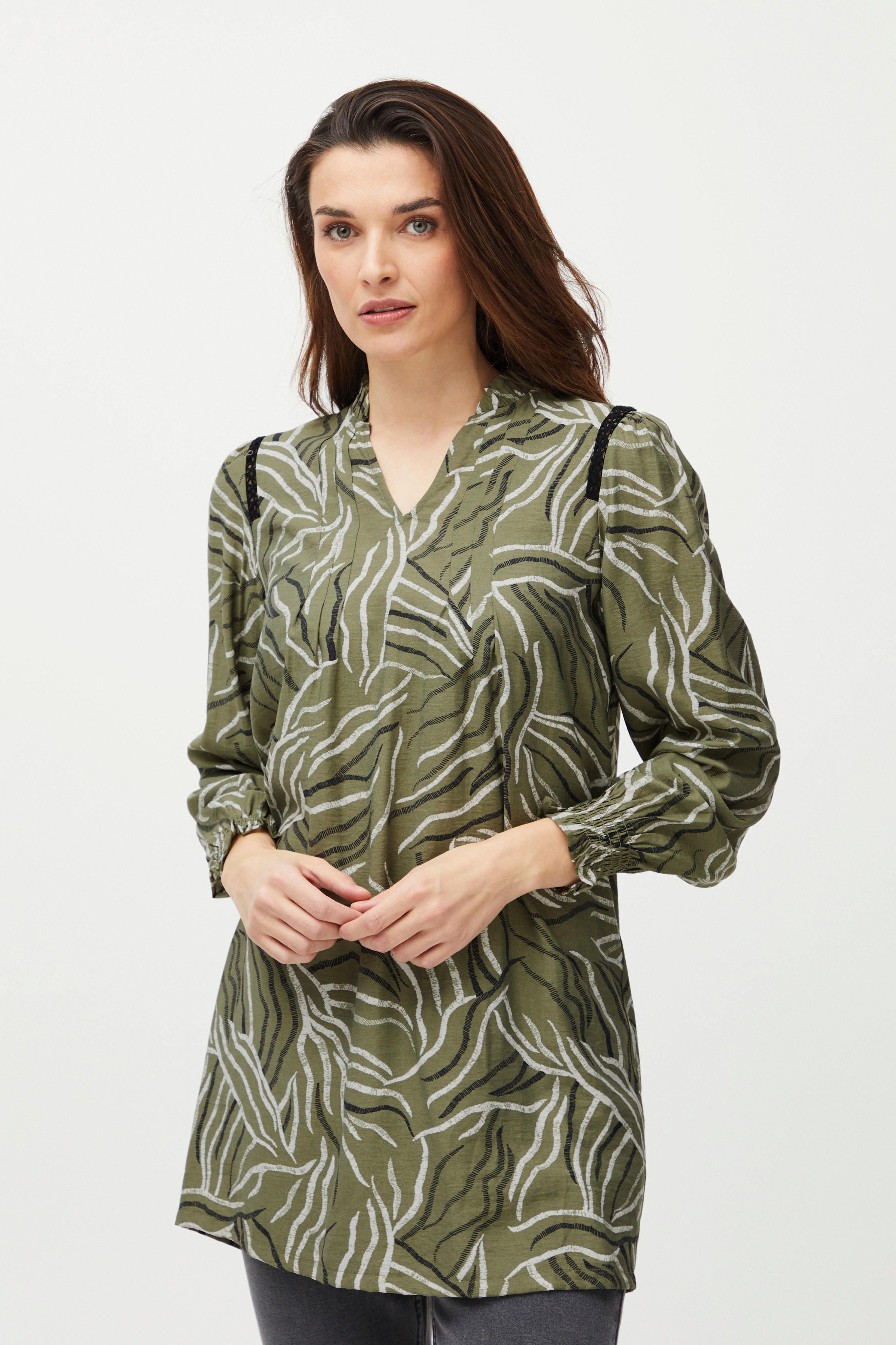 PZEDINA Bluse LOOKBOOK FRONT 50207851-202863