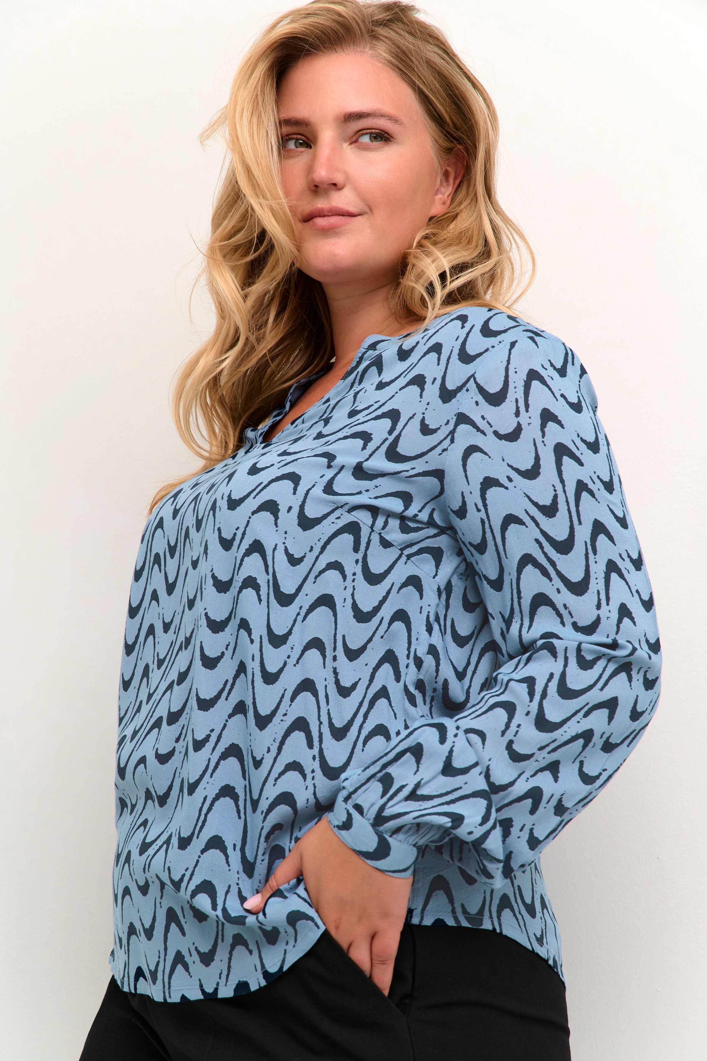 KCnora Bluse LOOKBOOK DETAIL 10582064-105321