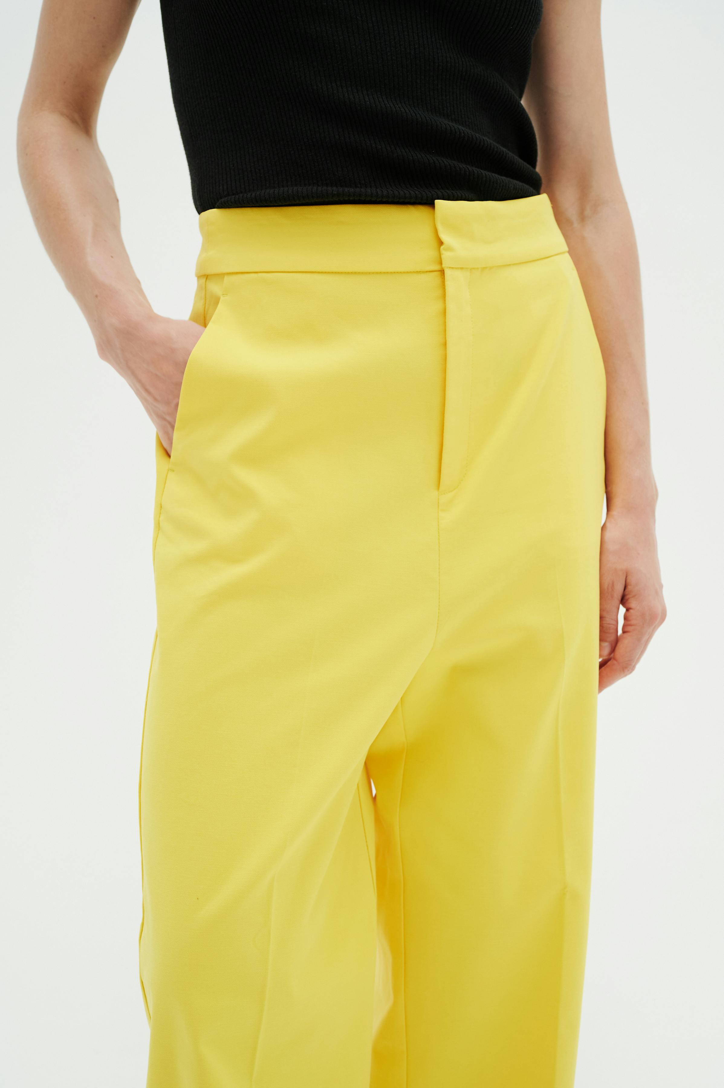 QuincieIW Trousers LOOKBOOK FRONT 30108334-140756