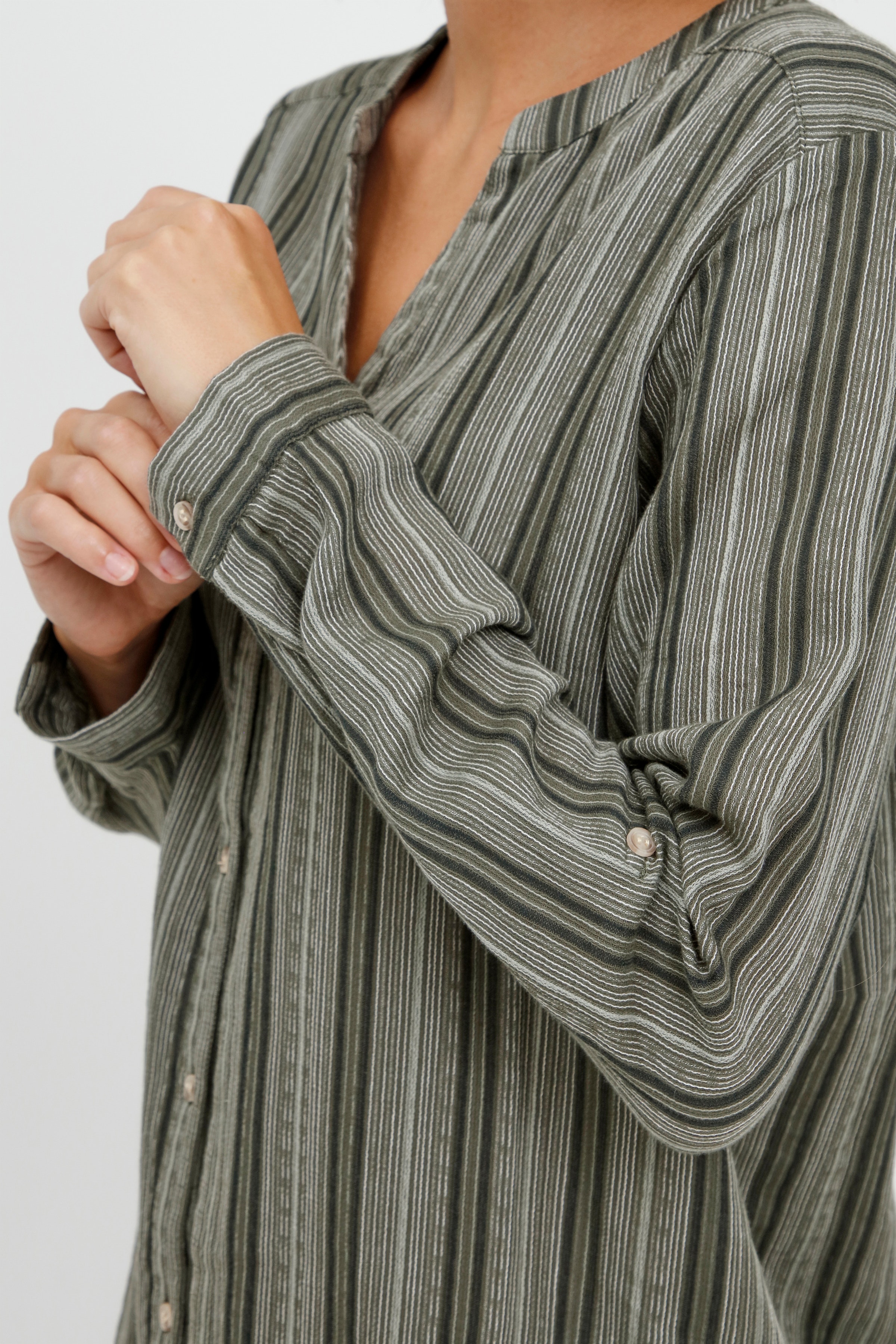 Long sleeved shirt LOOKBOOK DETAIL 20609828-200116