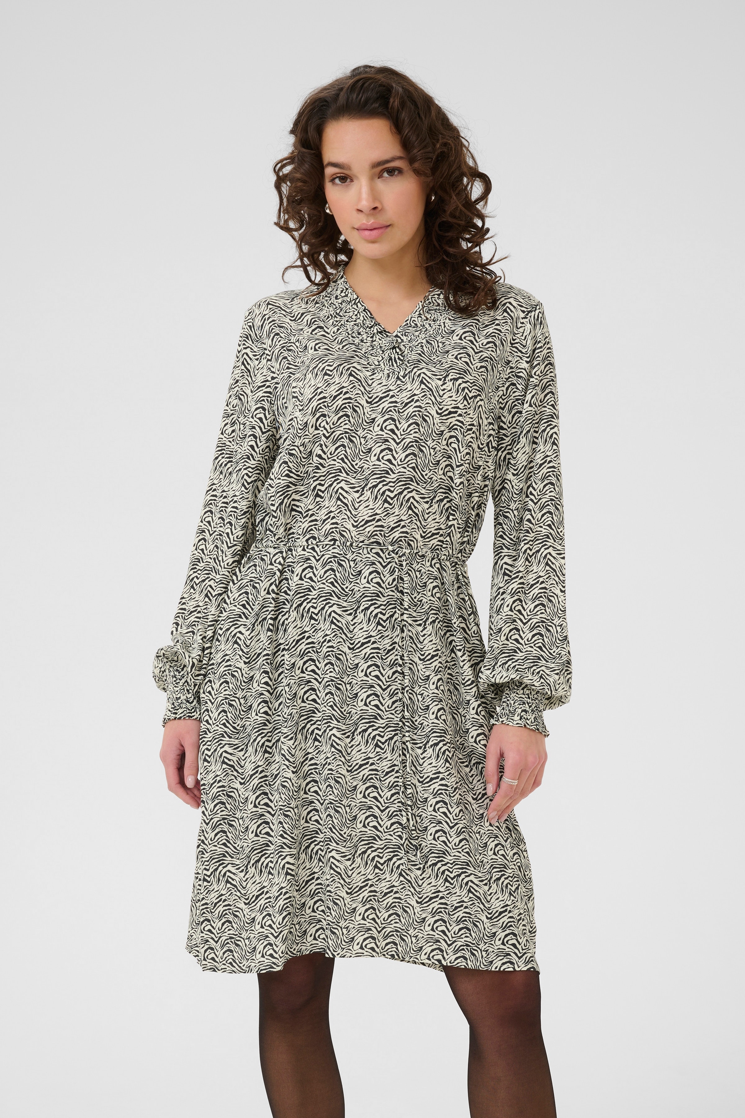 KAmiriam Kjole LOOKBOOK FRONT 10510550-108215