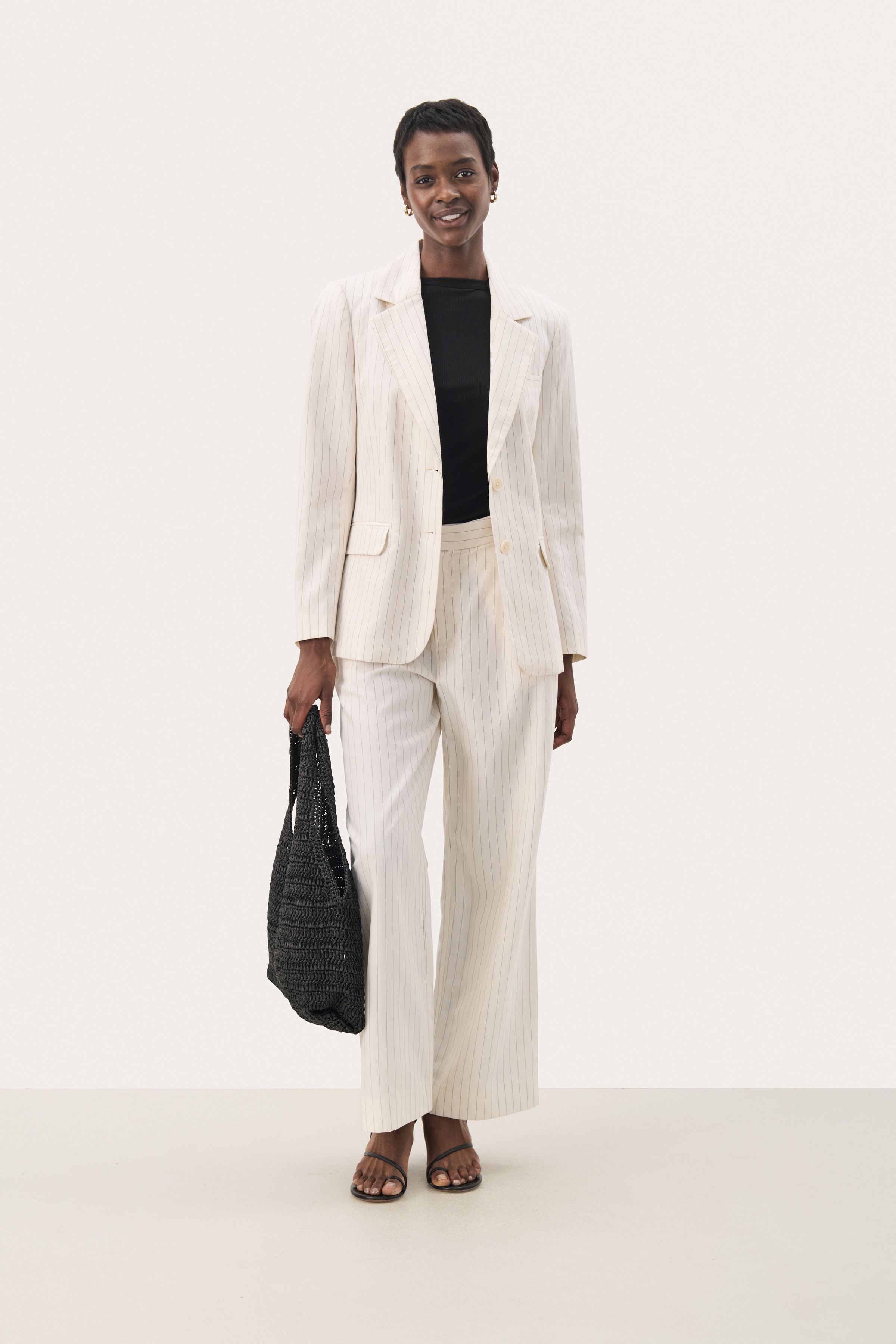 RabiaPW Byxor LOOKBOOK BACK 30309595-303910