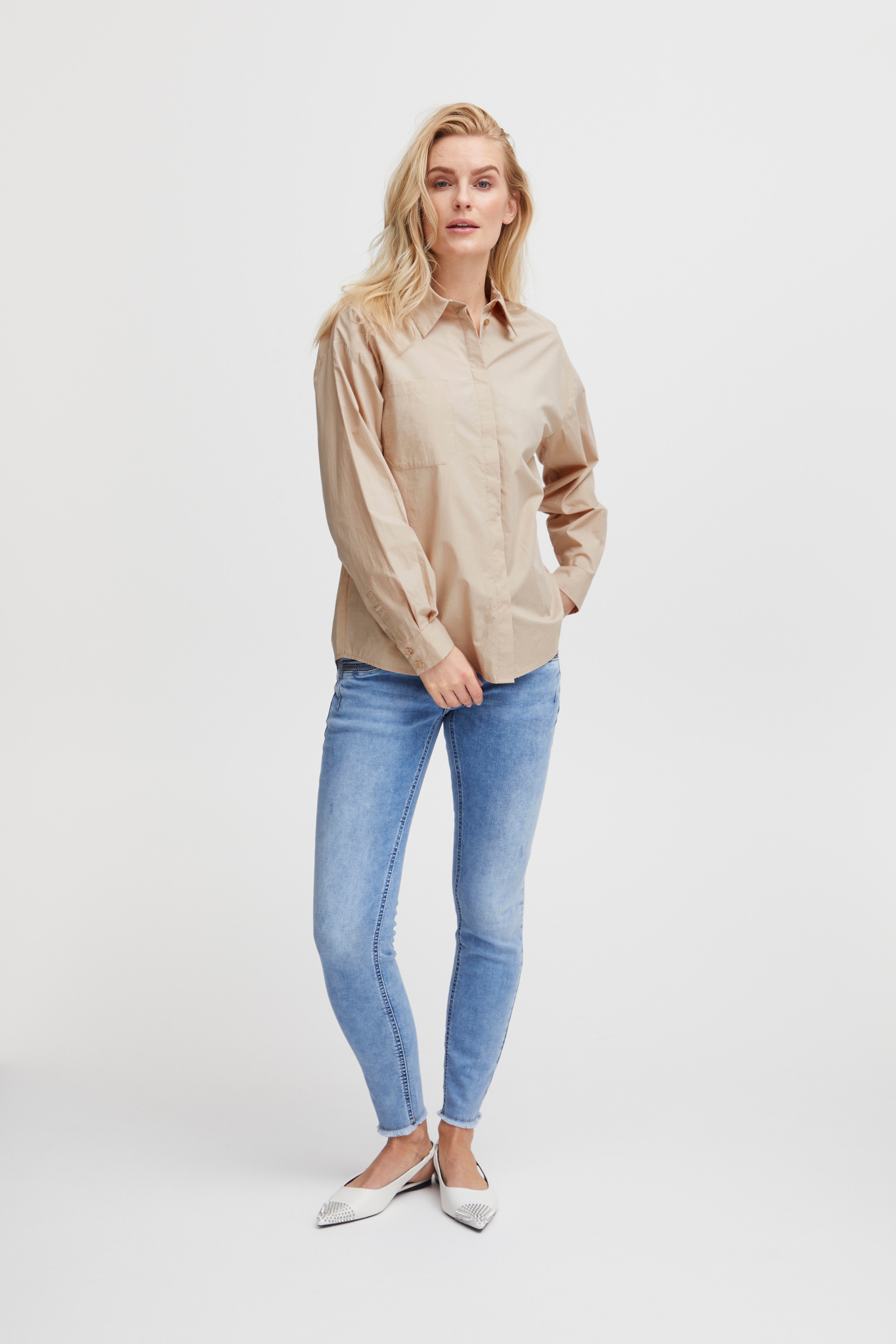 PXJULLE Skjorte LOOKBOOK FRONT 50207801-141208