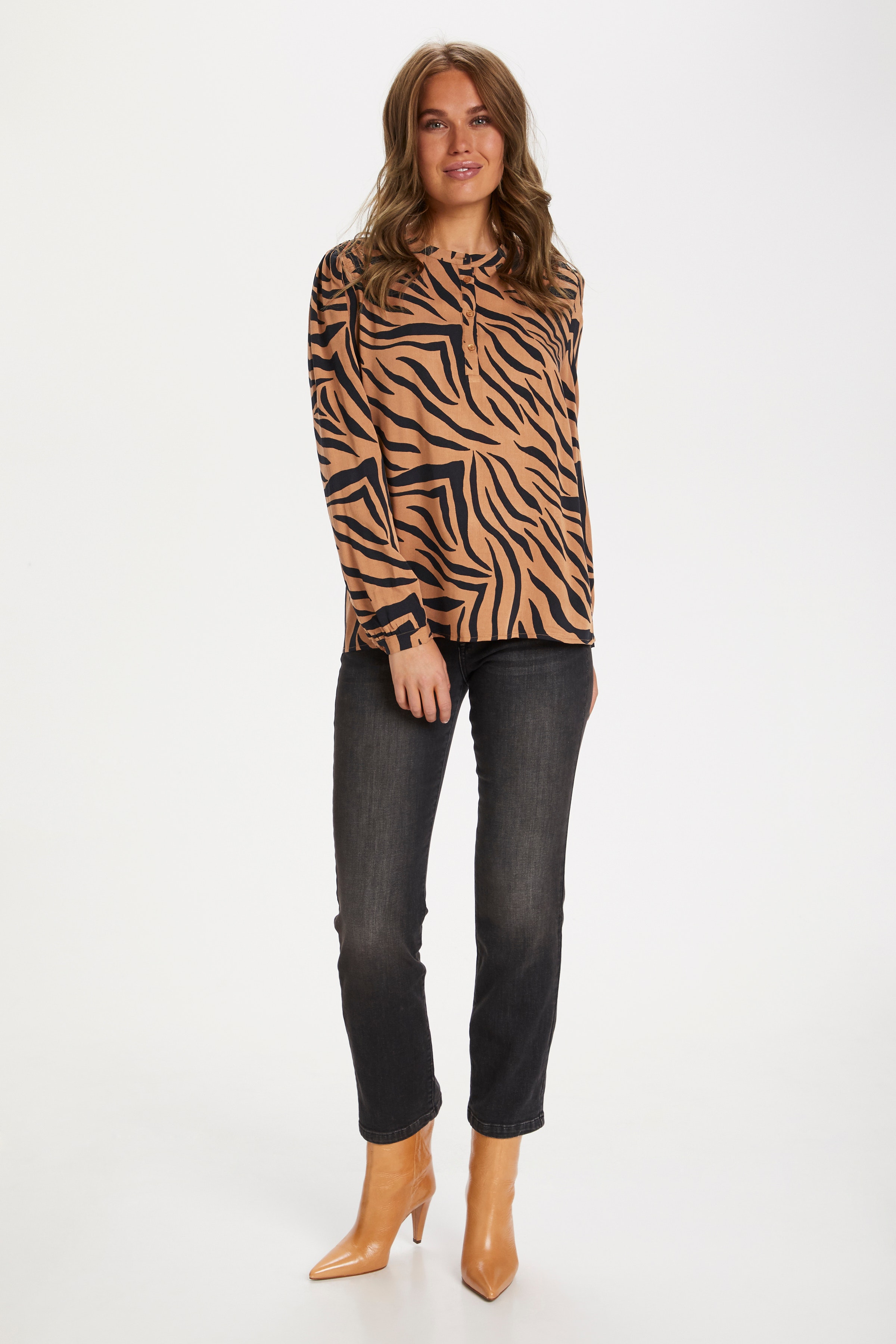 Långärmad blus LOOKBOOK FRONT 30510876-600186