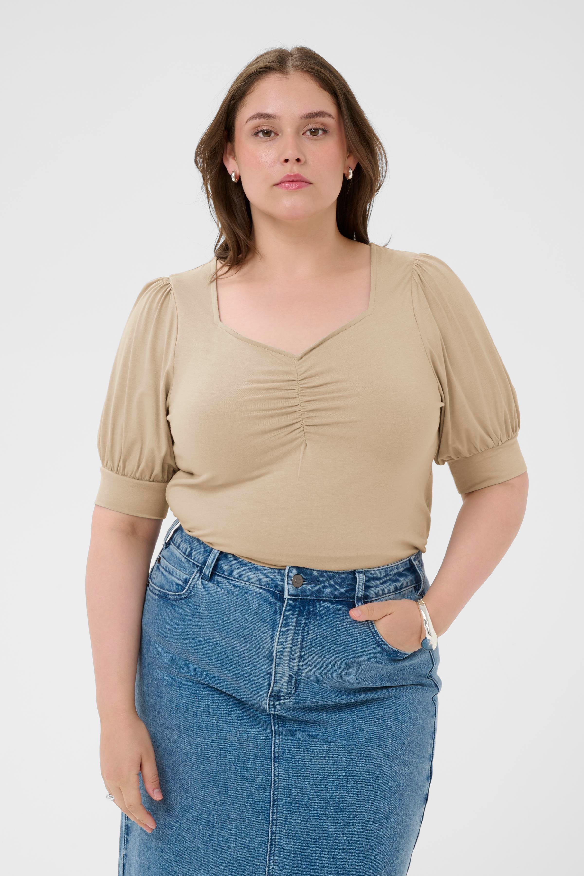 KCsissy Blouse LOOKBOOK FRONT 10581401-151305