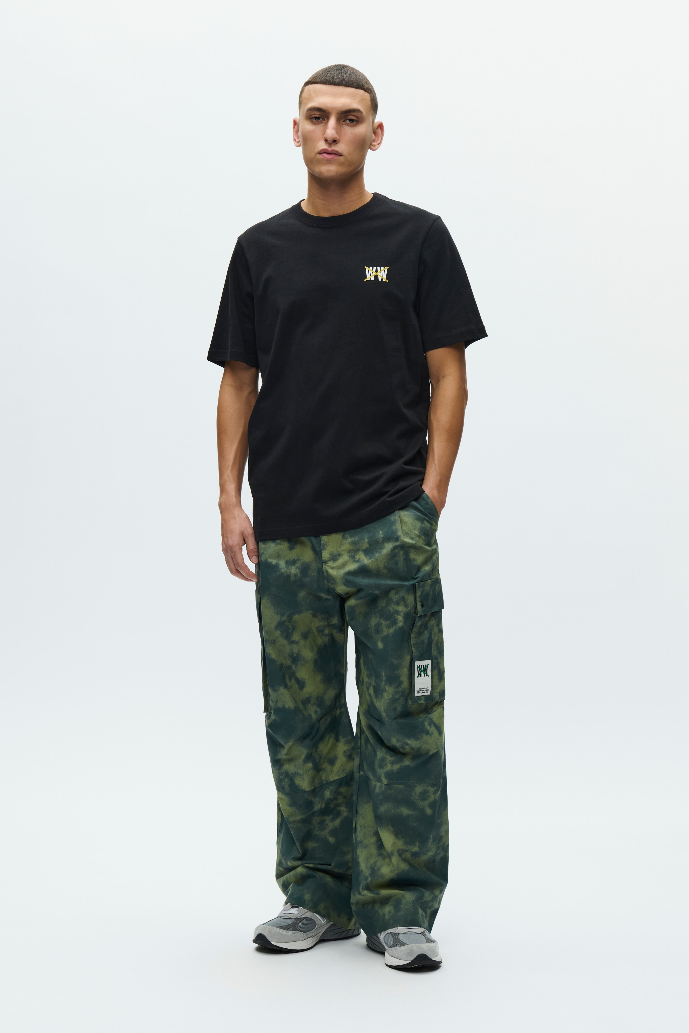 WWBobby T-shirt LOOKBOOK FRONT 30252001-303700