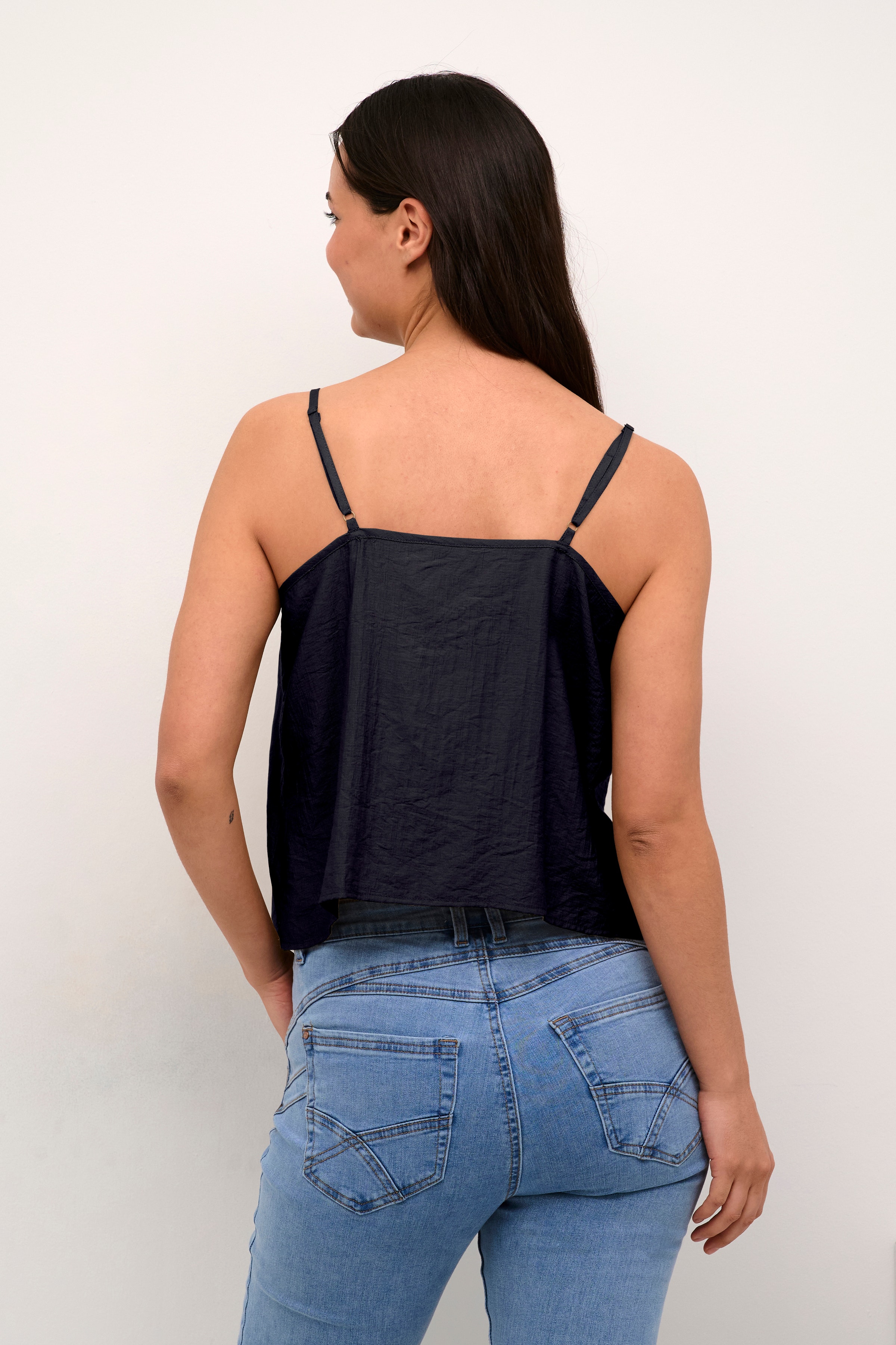 CRLori Top LOOKBOOK BACK 10612607-193923