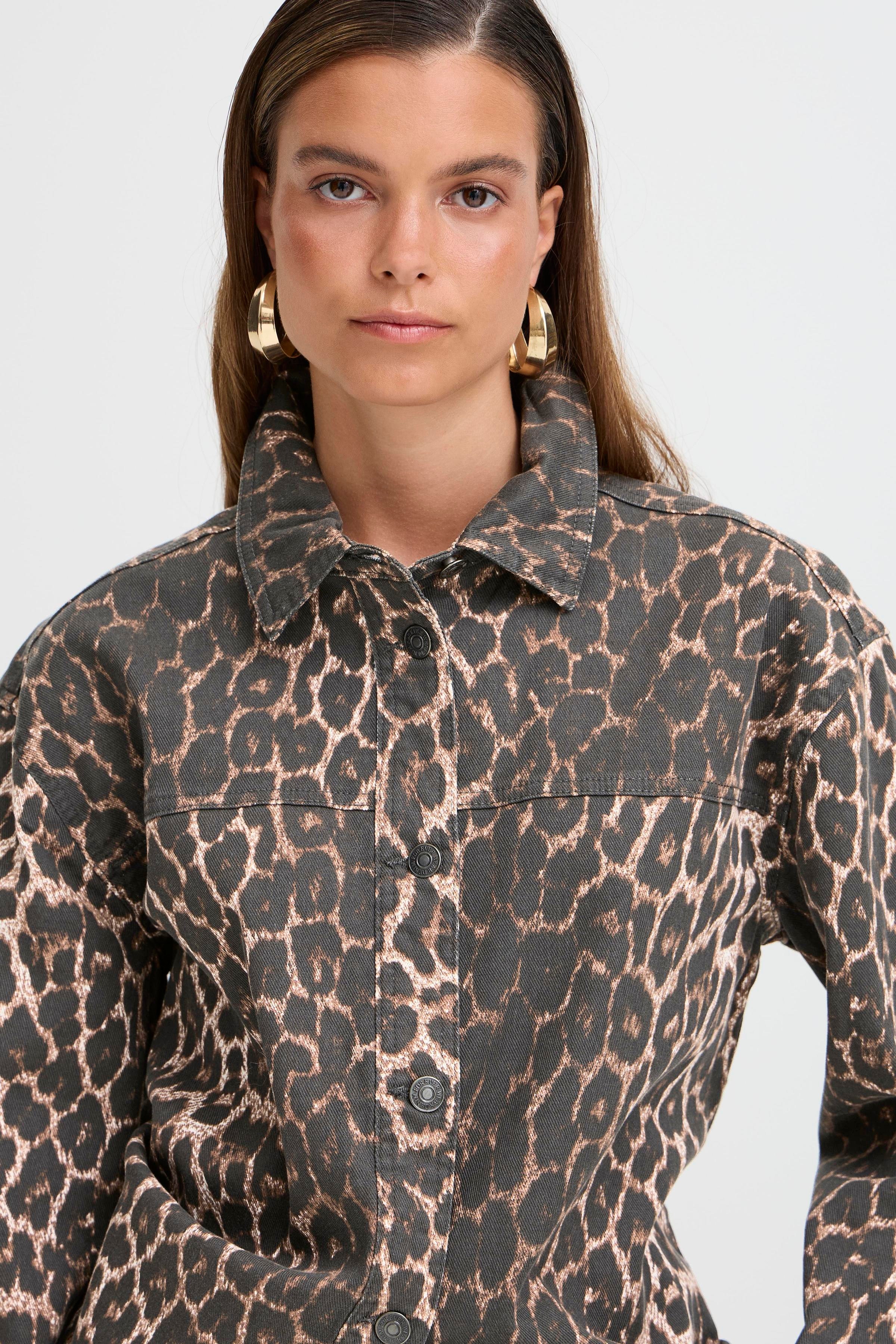 BYKENNA Skjorte LOOKBOOK DETAIL 20817017-205022