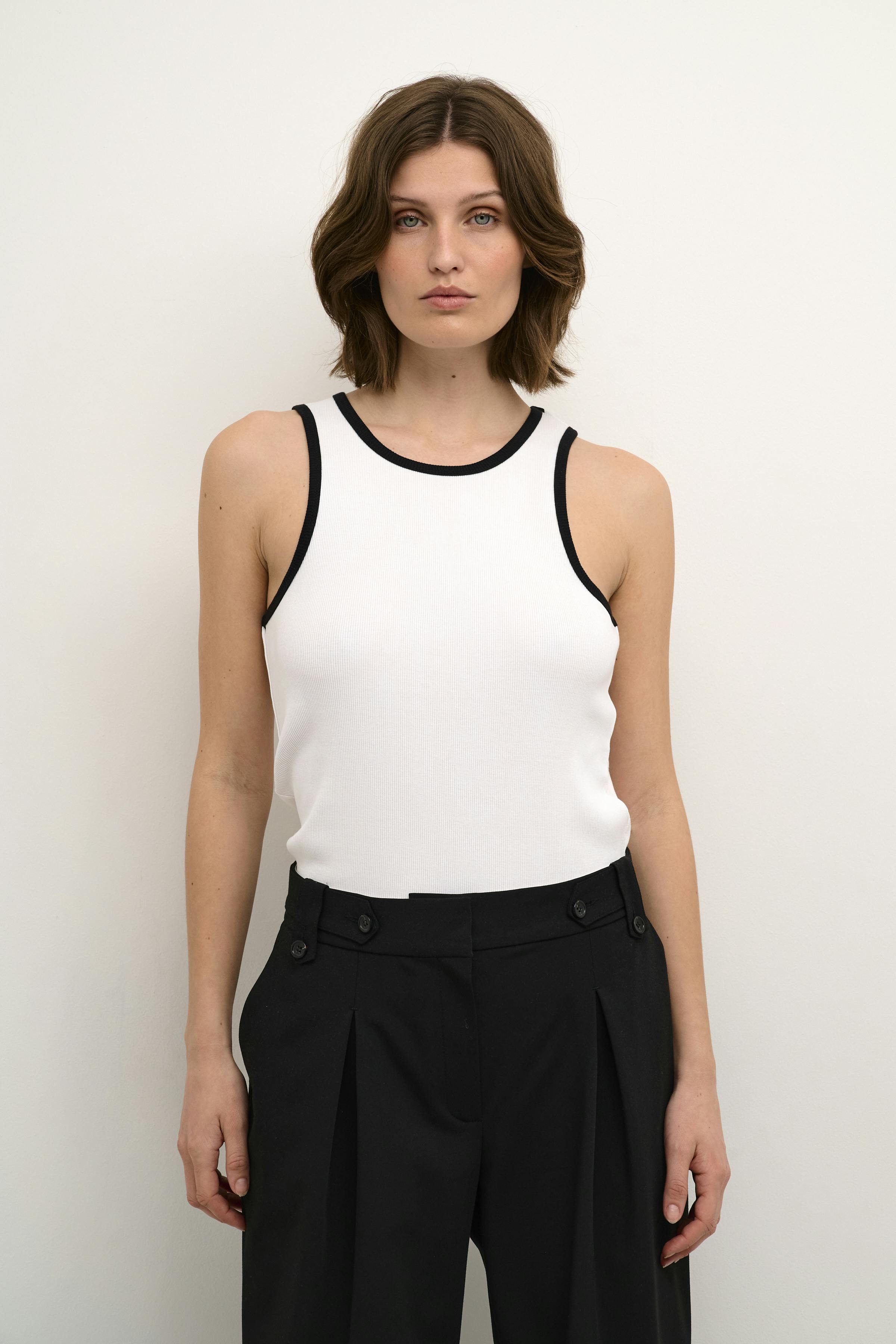 JillKB Top LOOKBOOK FRONT 10104469-110601